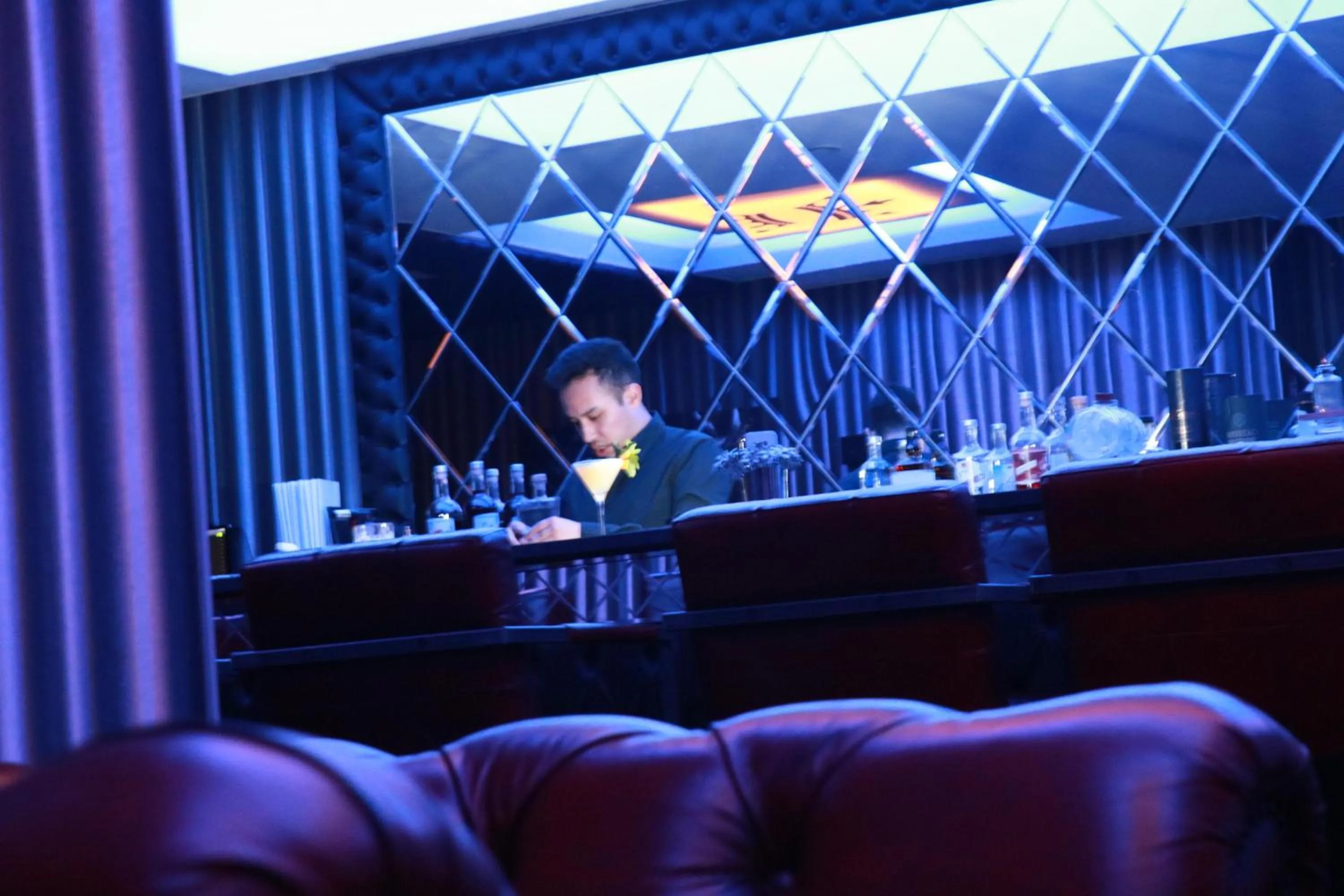 Restaurant/places to eat in Hotel Royal