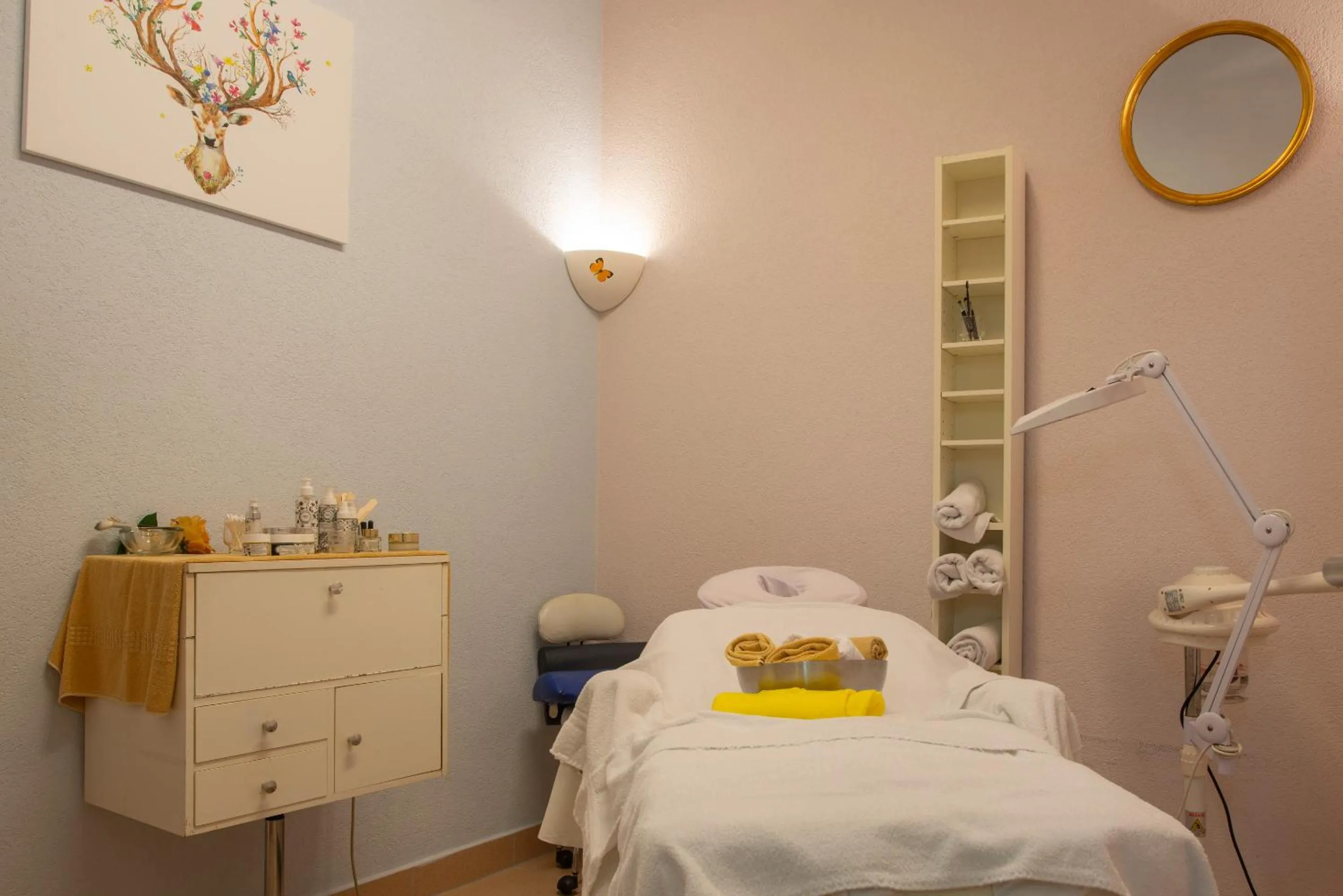 Spa and wellness centre/facilities, Bed in Badehotel Salina Maris – Wellness & Vintage