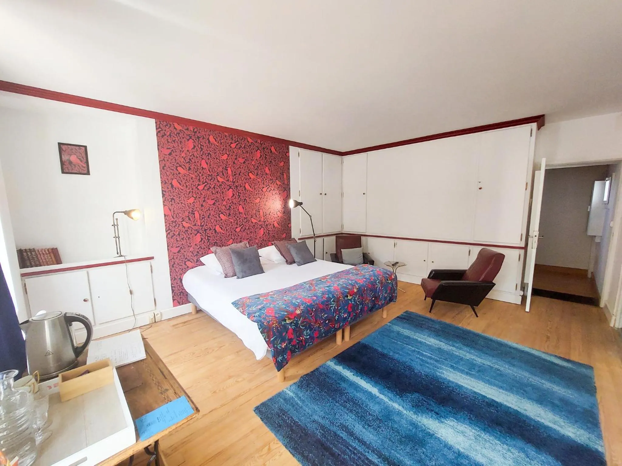 Photo of the whole room, Bed in Le Huis Clos
