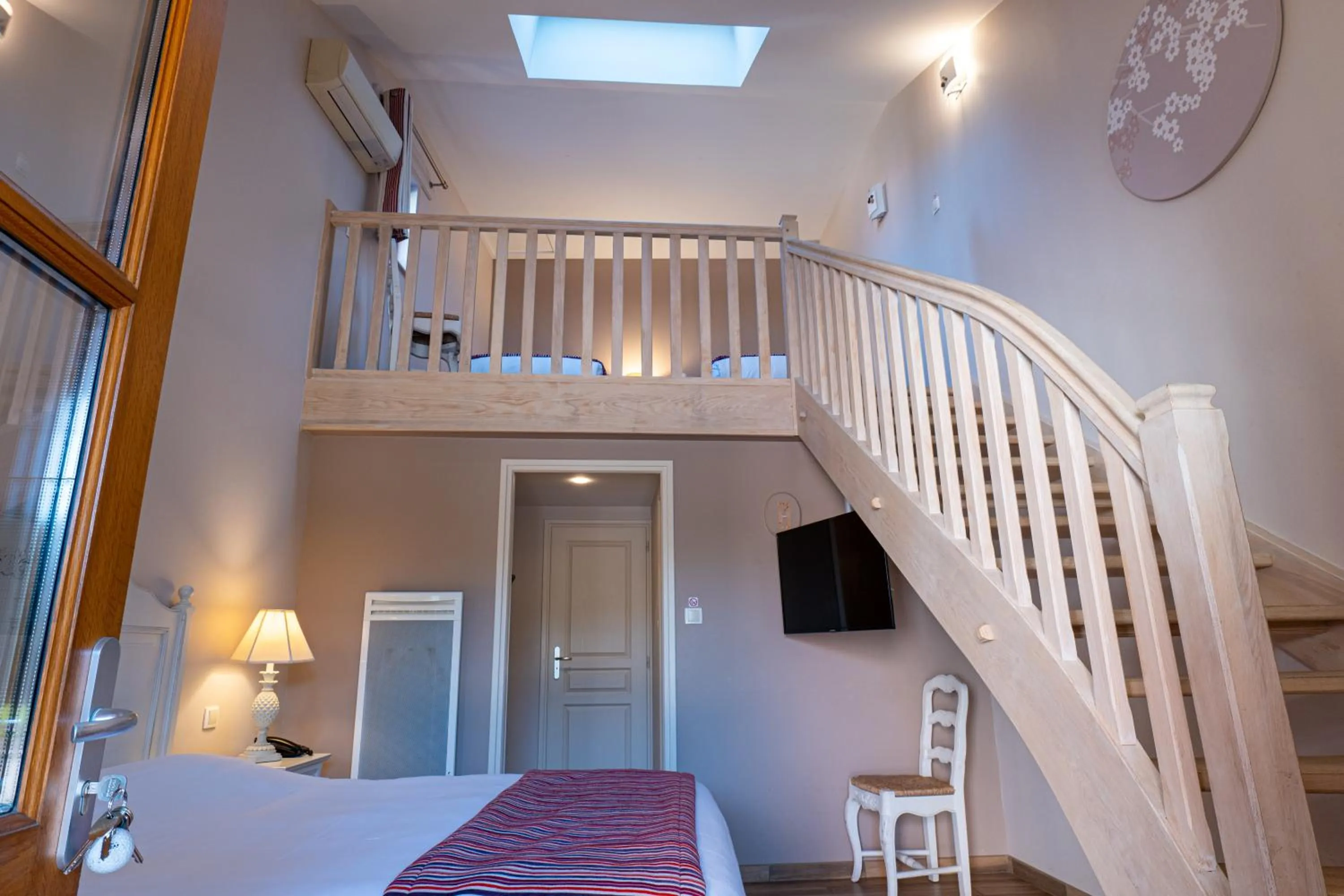 Bed in Hotel Village Motel