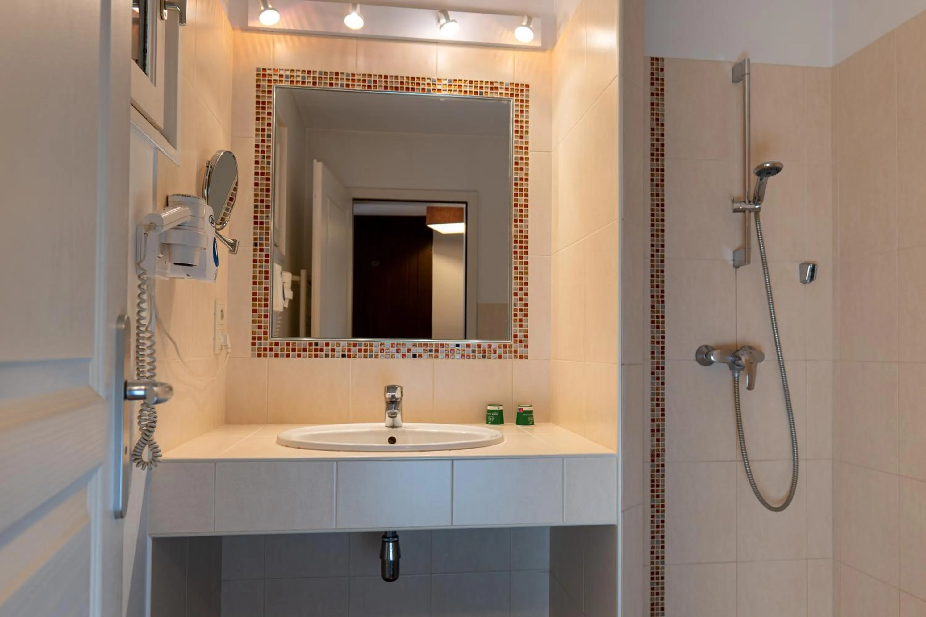 Bathroom in Hotel Village Motel