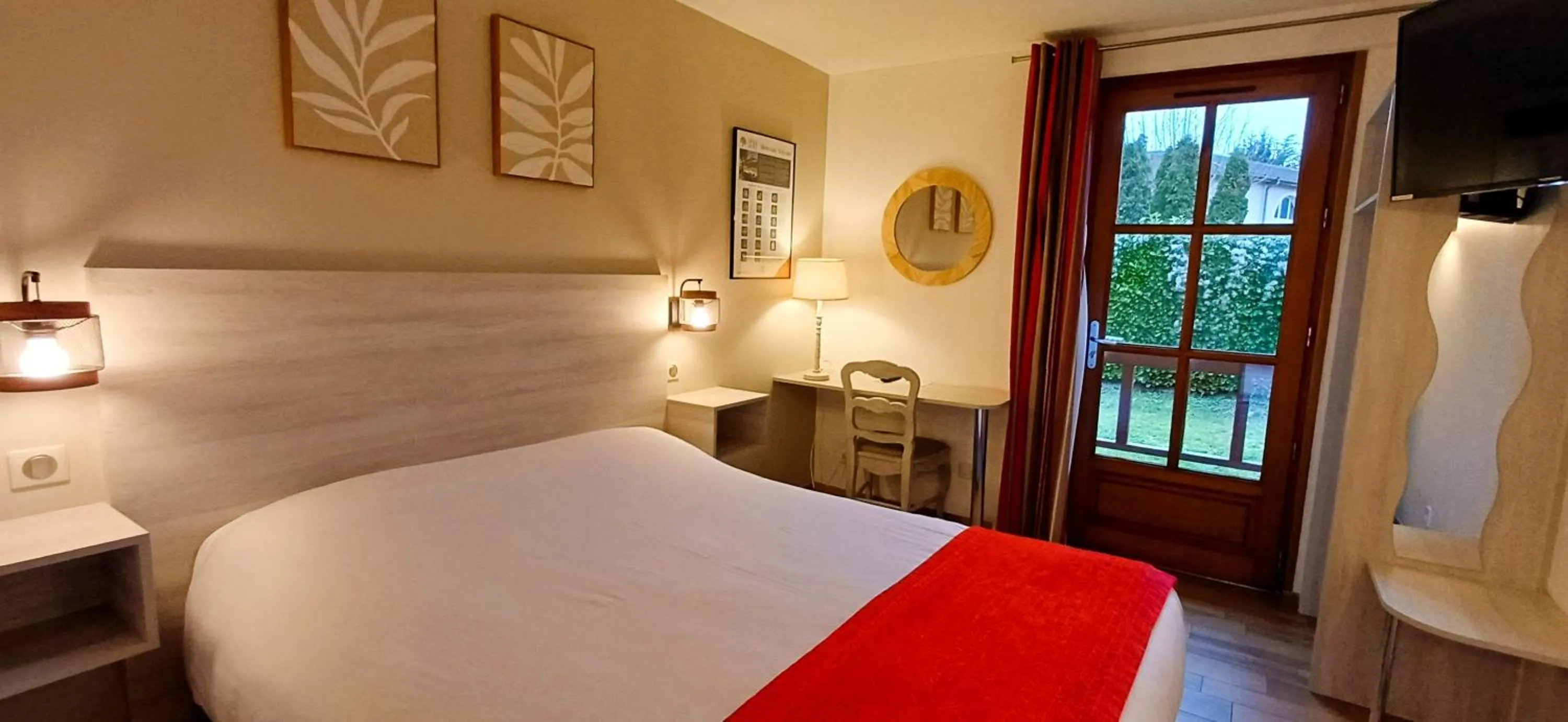 Bed in Hotel Village Motel