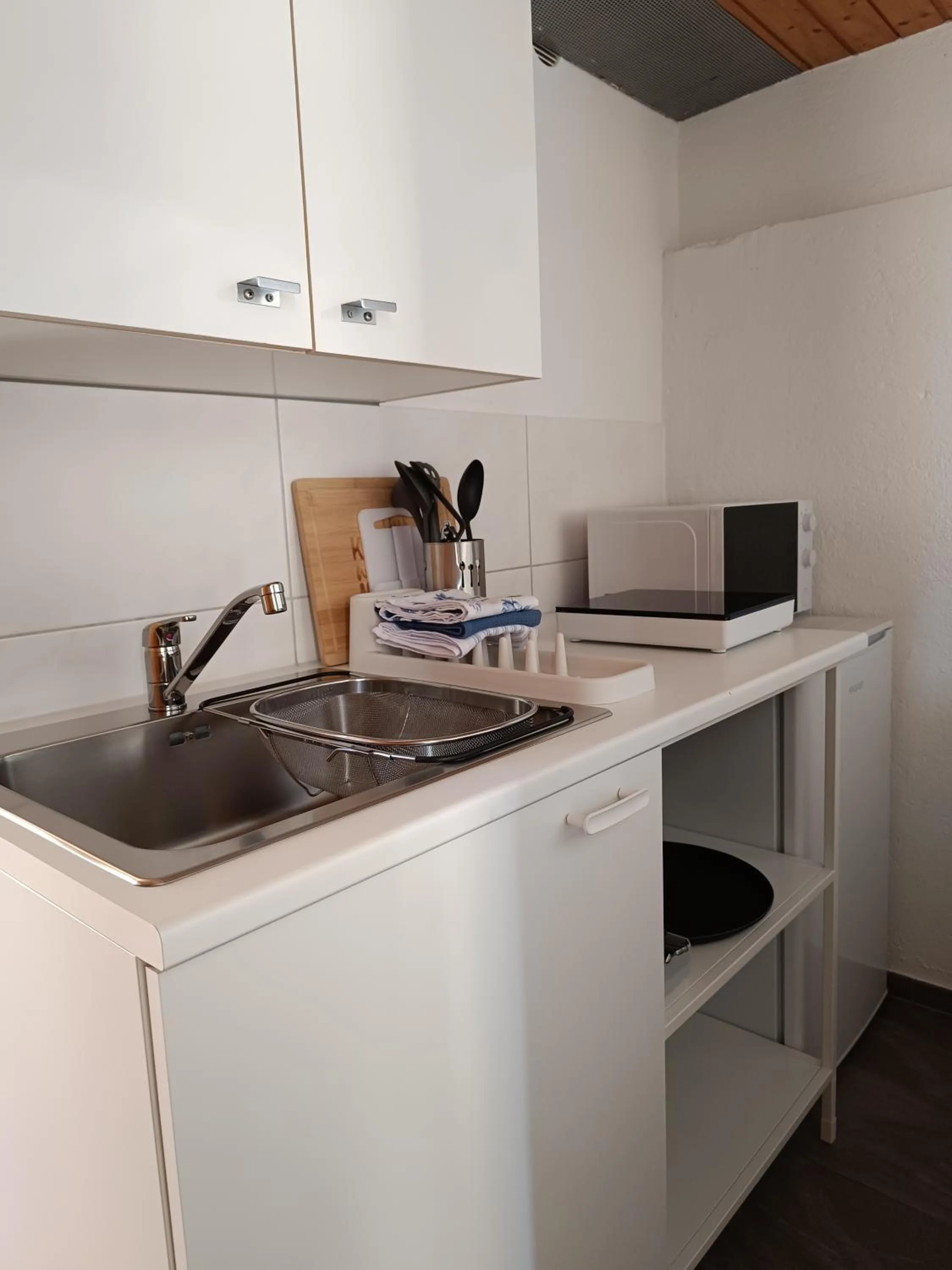 Kitchen or kitchenette in Gasthof Schoenegg B&B