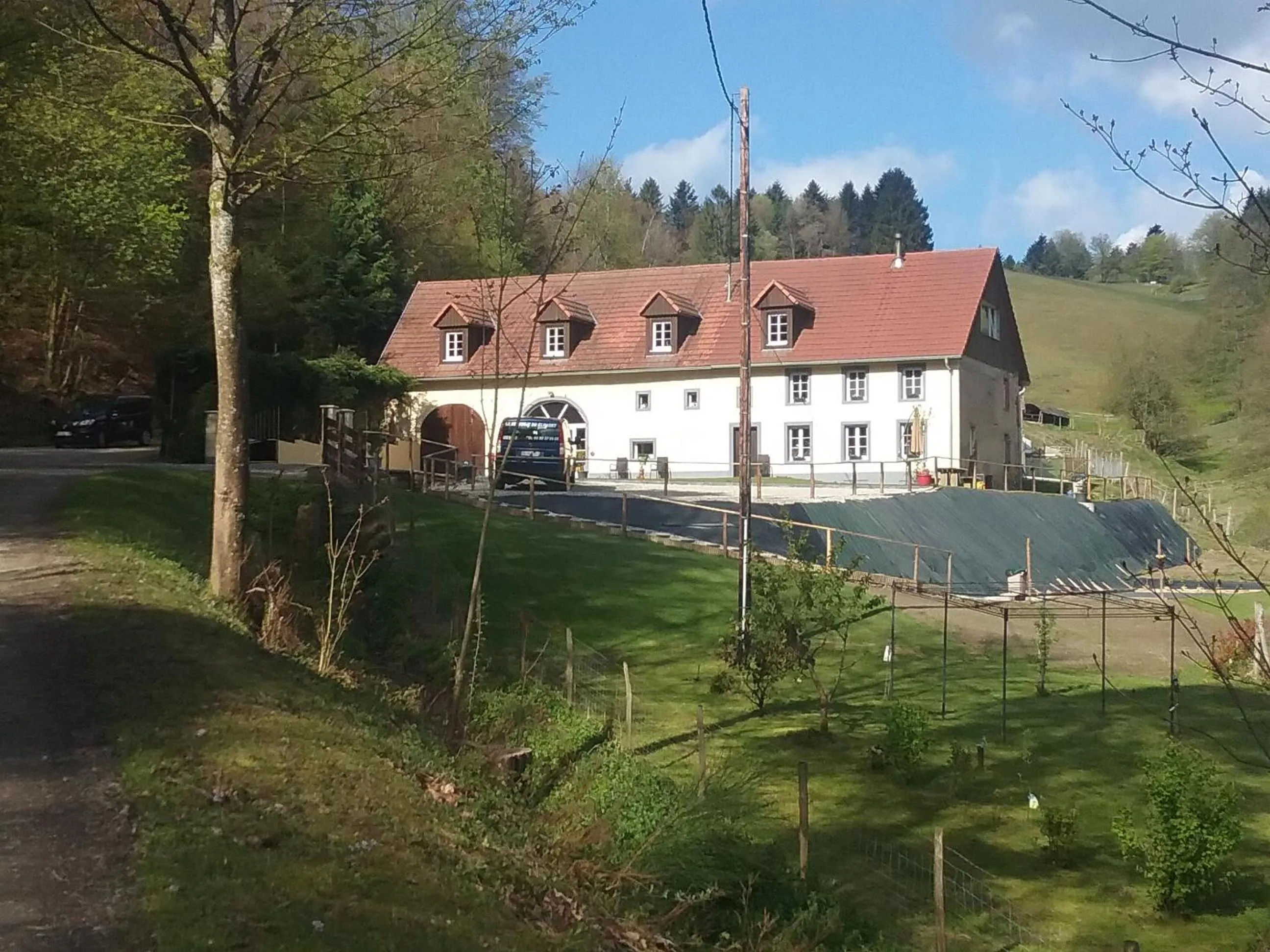 Property building in LA CLIMONTAINE
