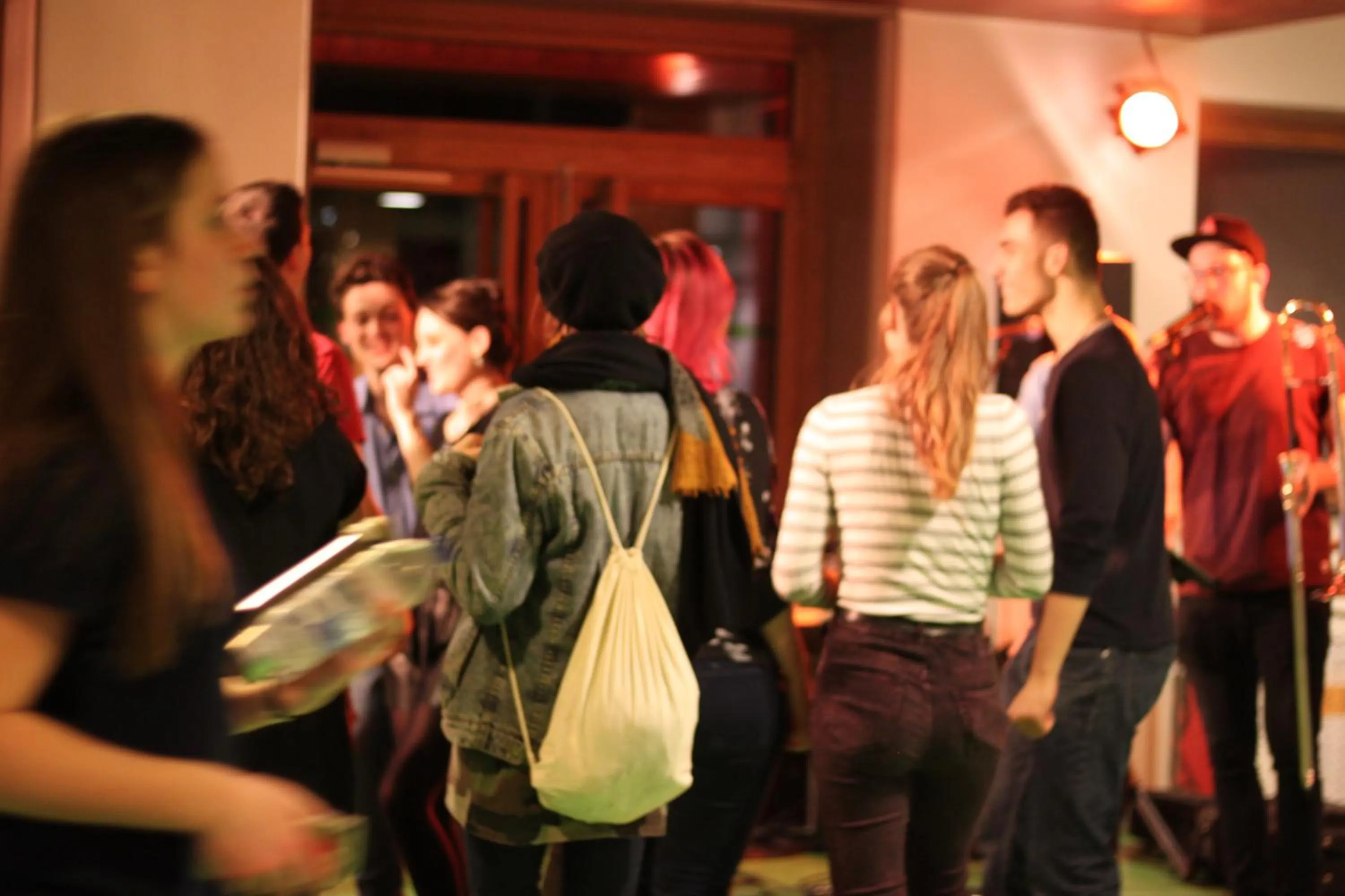 Evening entertainment in Auberge de Jeunesse HI Paris Yves Robert