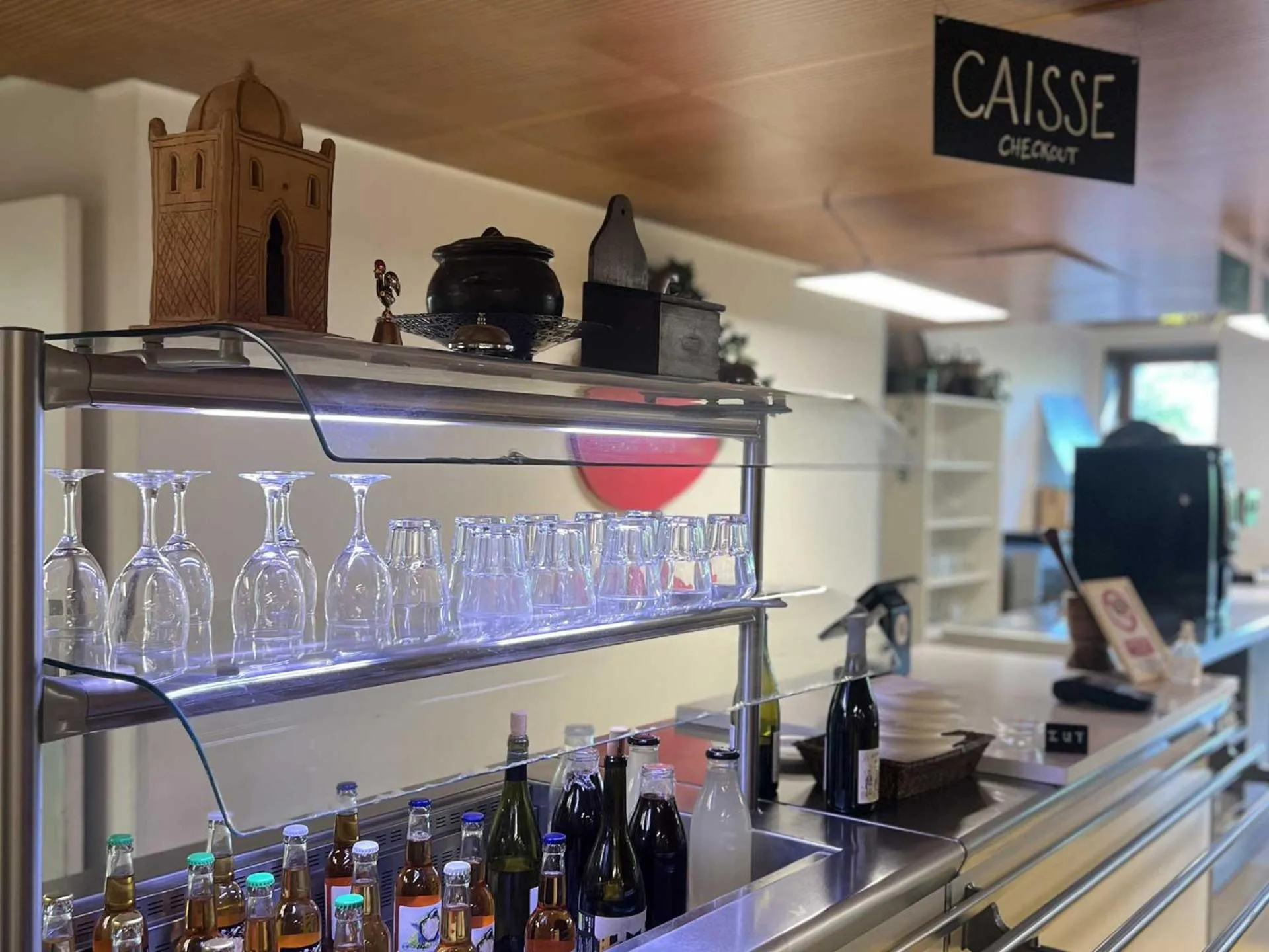 Restaurant/places to eat in Auberge de Jeunesse HI Paris Yves Robert