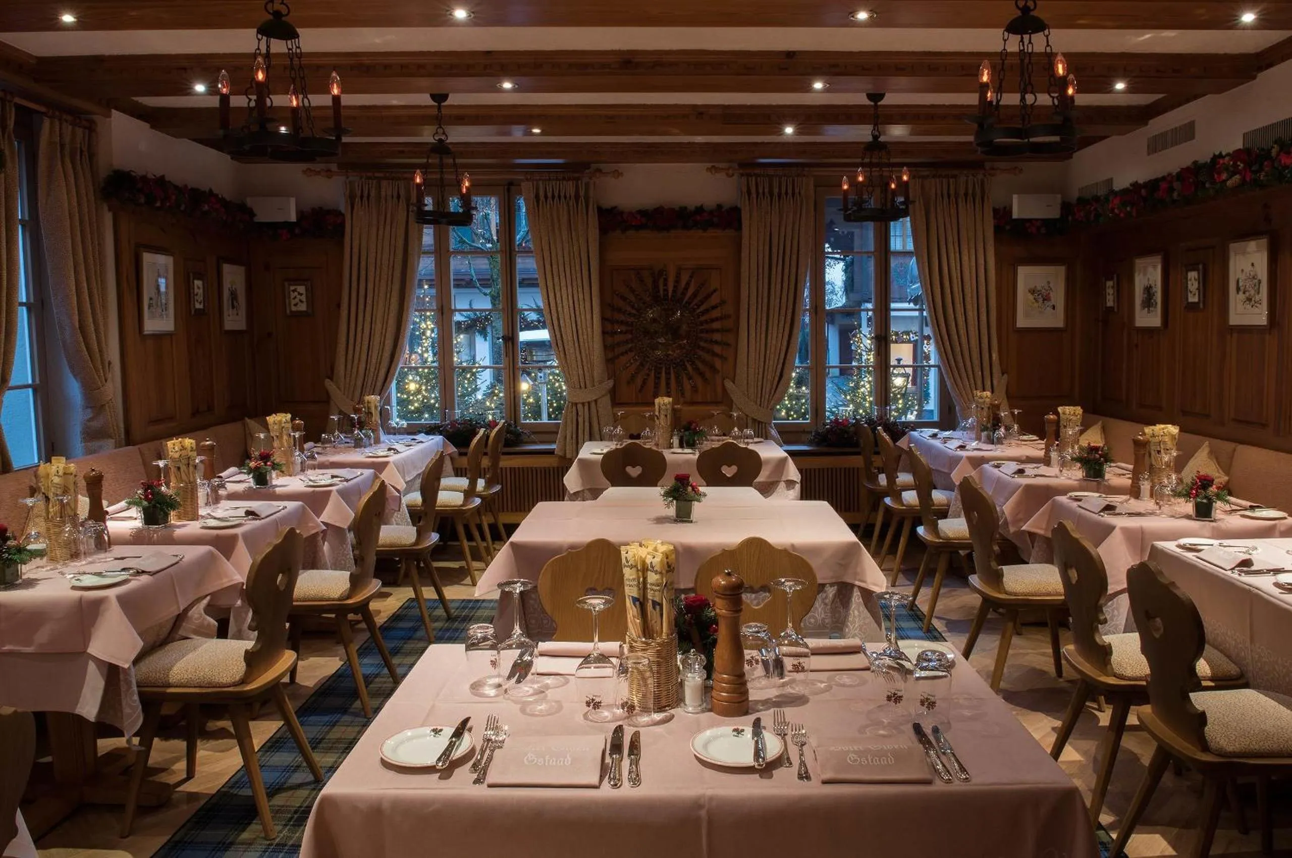 Restaurant/places to eat in Hotel Olden