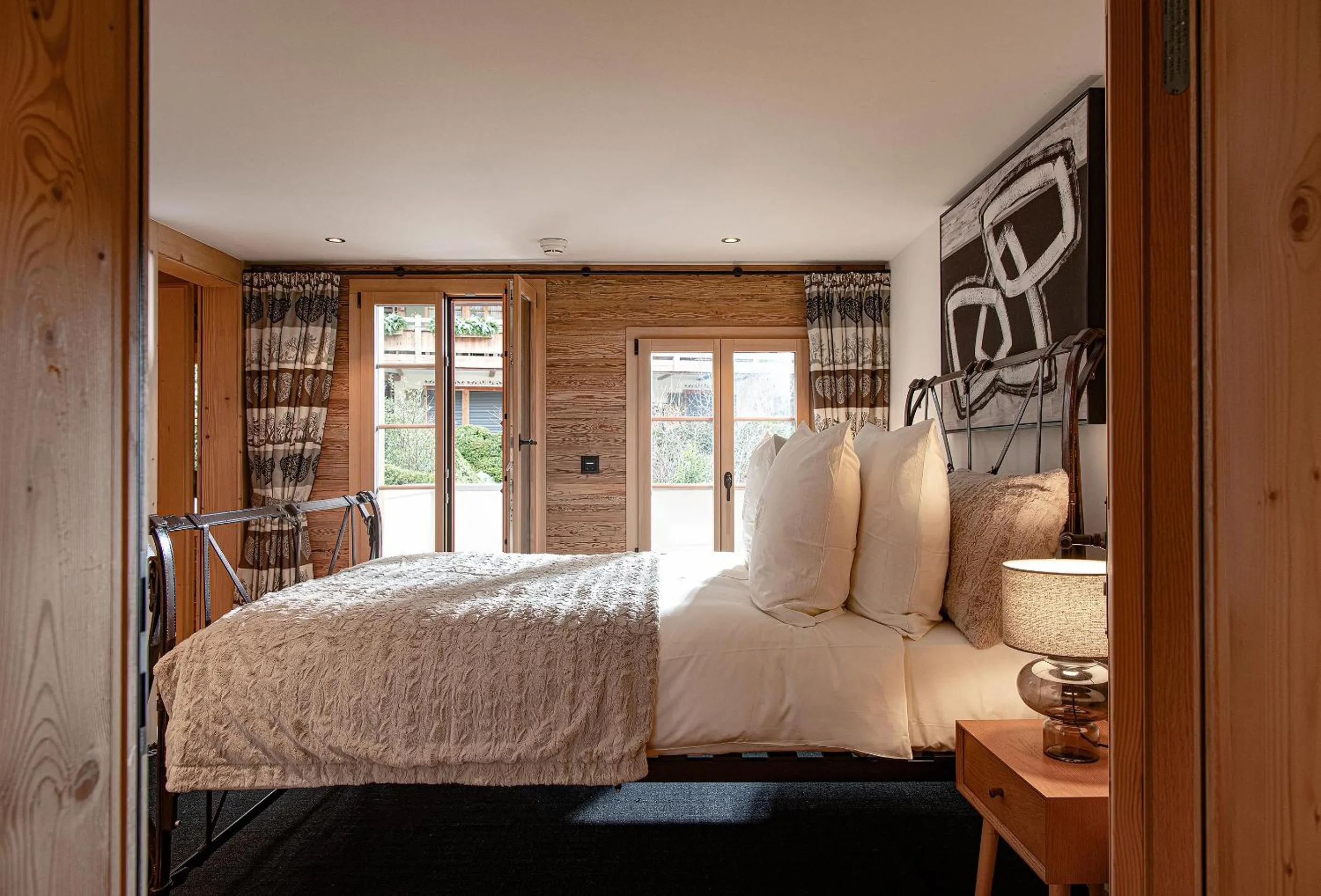 Living room, Bed in Hotel Olden