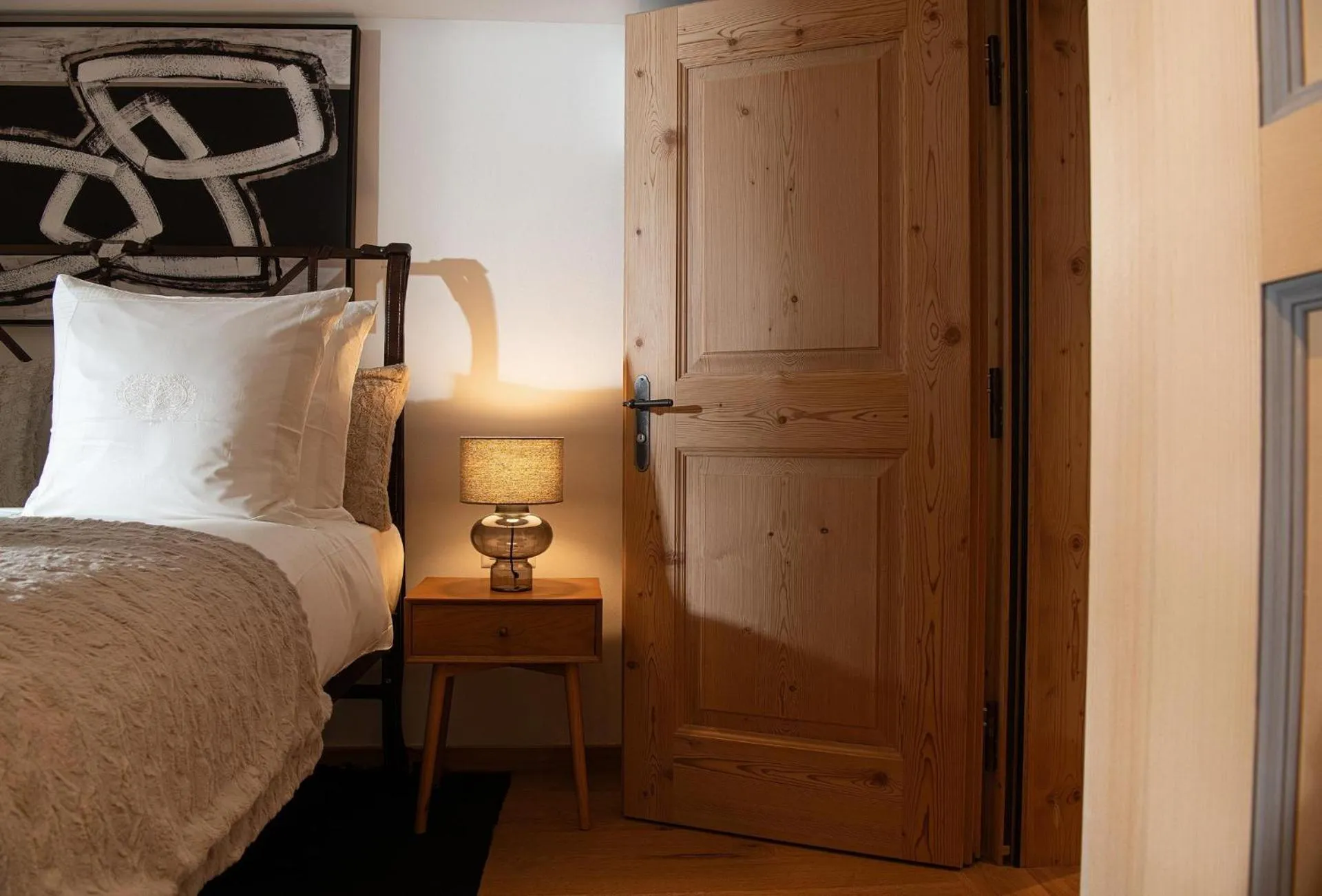 wardrobe, Bed in Hotel Olden