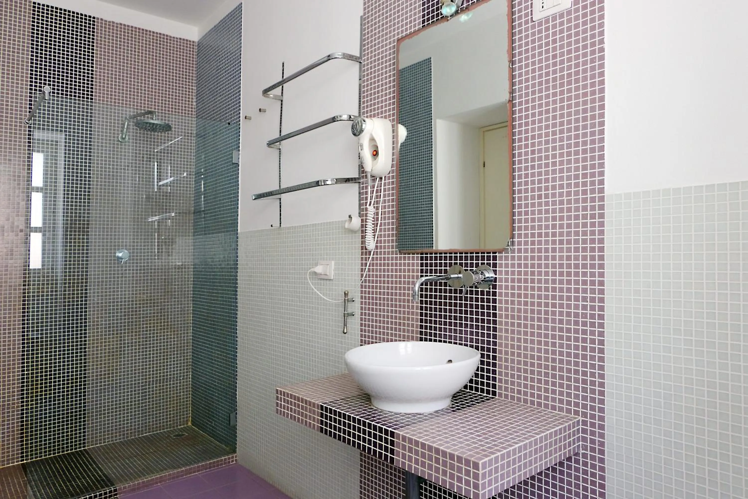 Bathroom in Nuova Mastrarua Rooms