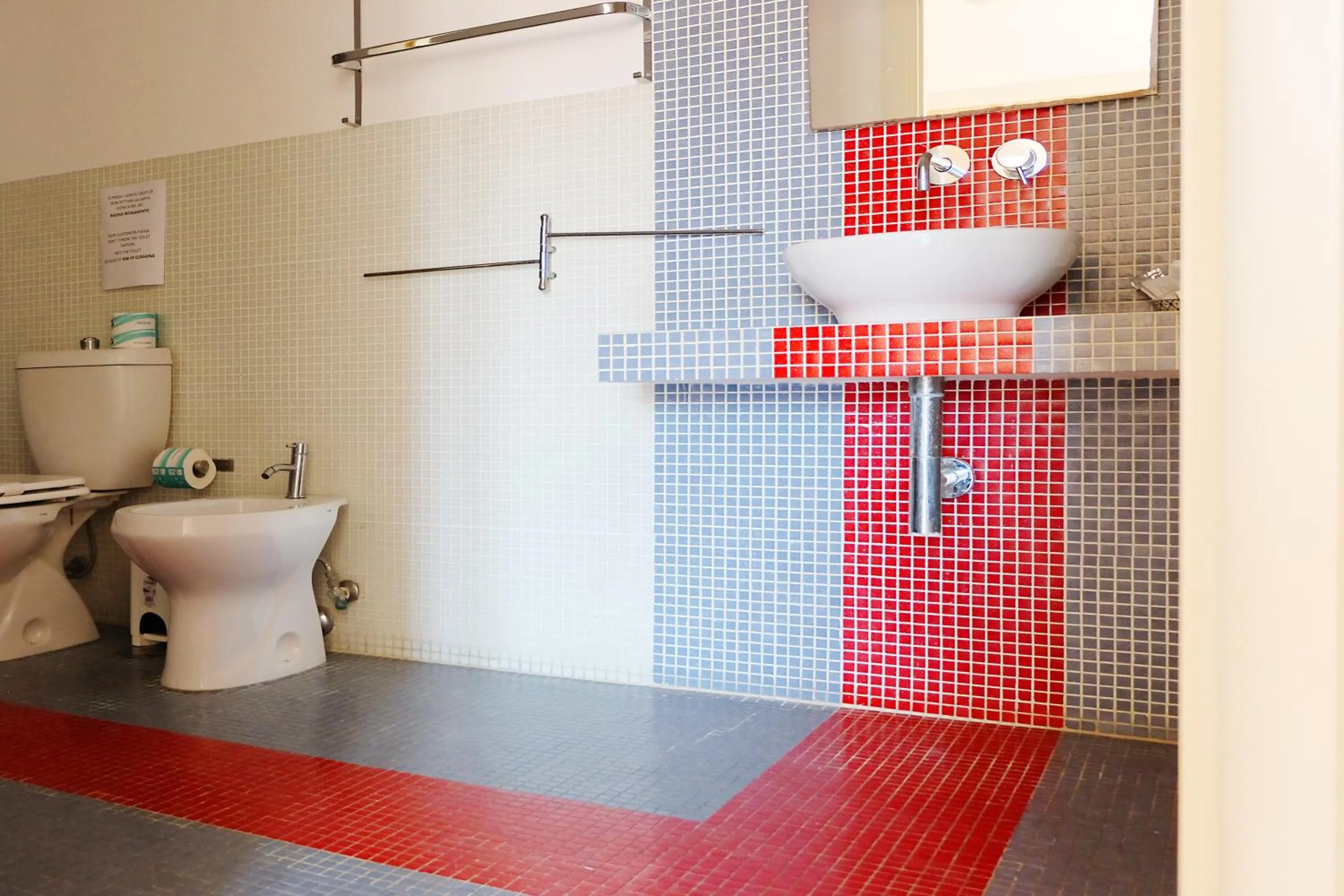 Bathroom in Nuova Mastrarua Rooms