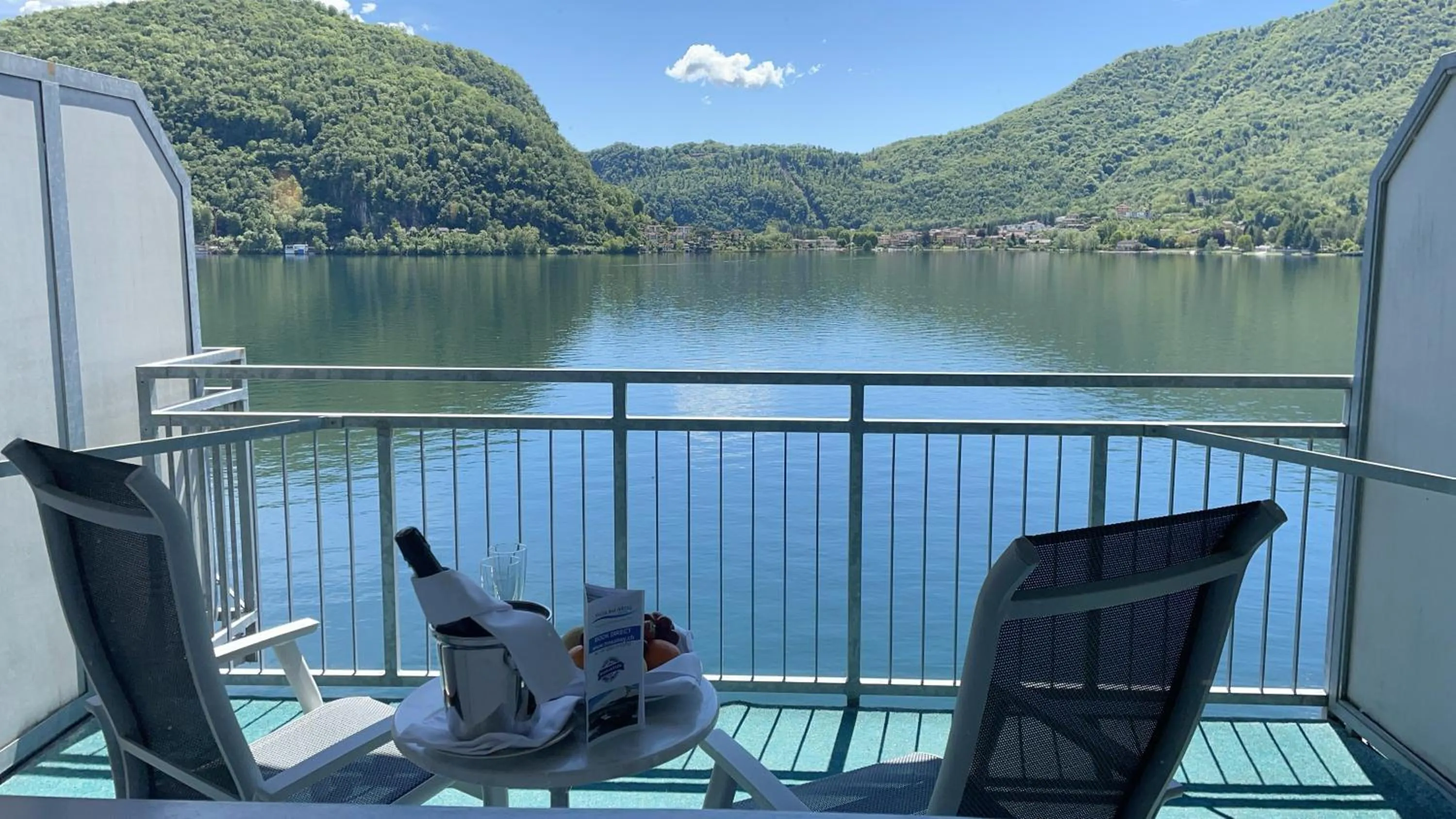 Balcony/Terrace in Tresa Bay Hotel