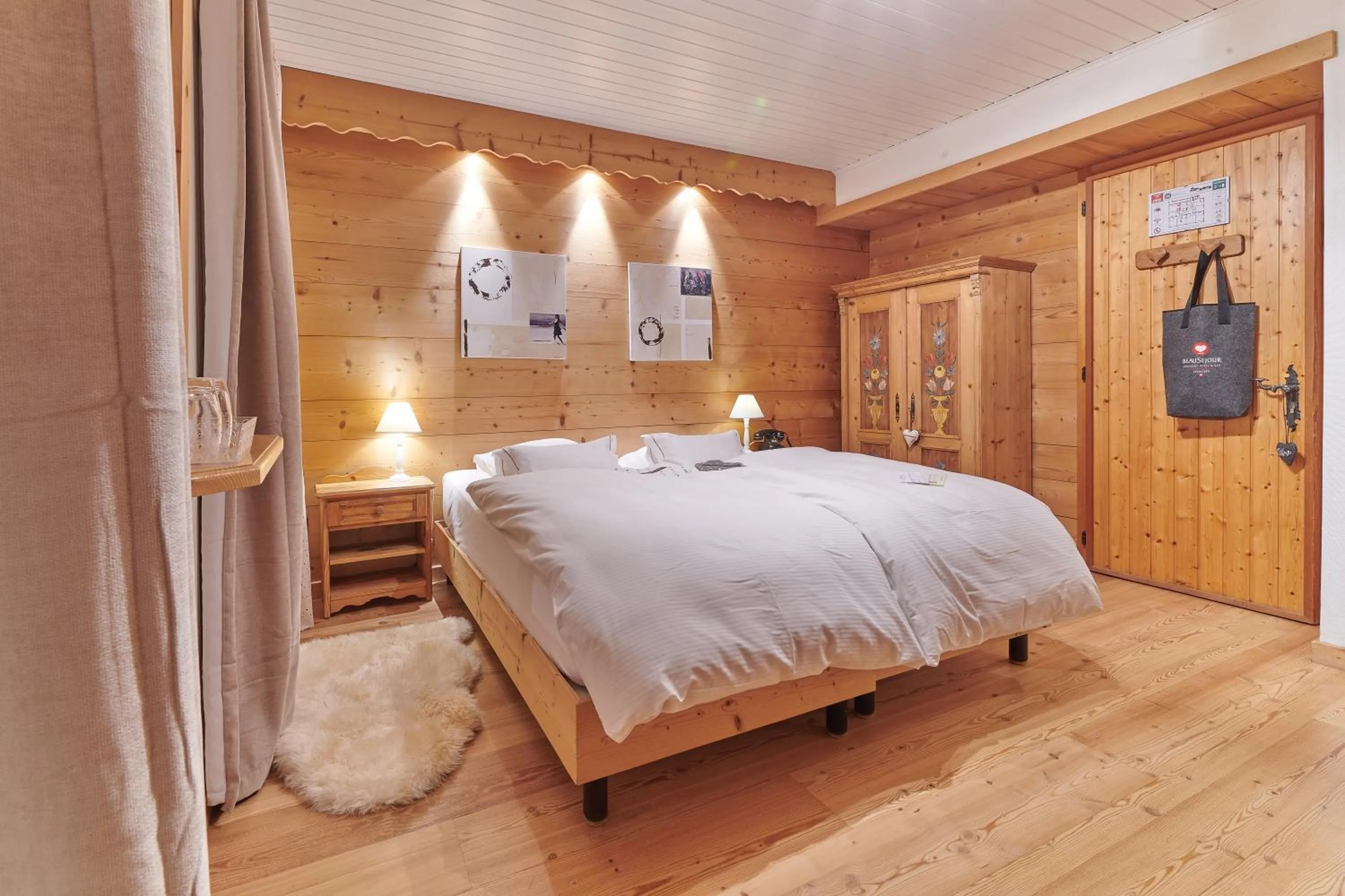 Bed in Boutique Hotel Beau-Séjour & Spa Superior