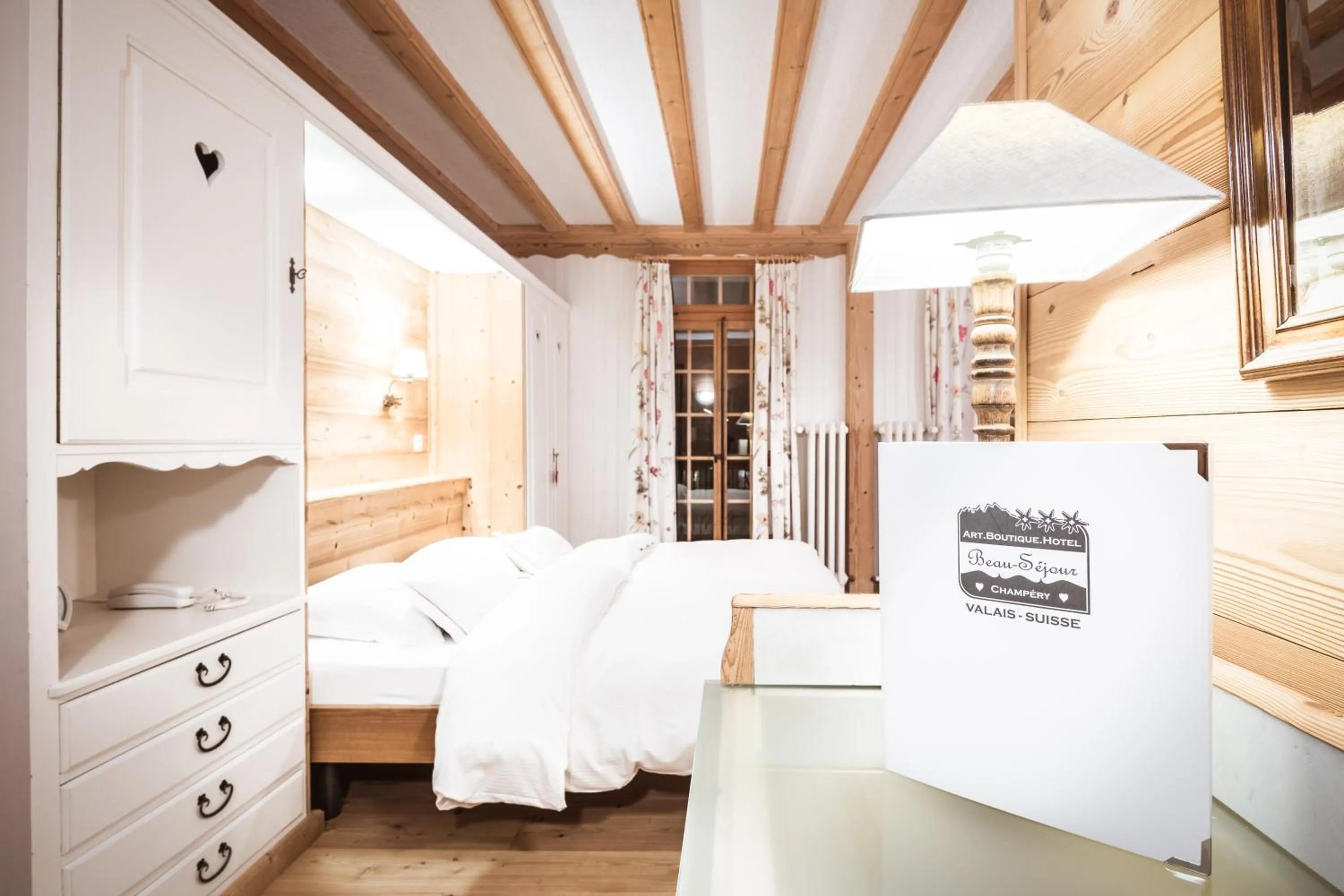 Bedroom, Bed in Boutique Hotel Beau-Séjour & Spa Superior