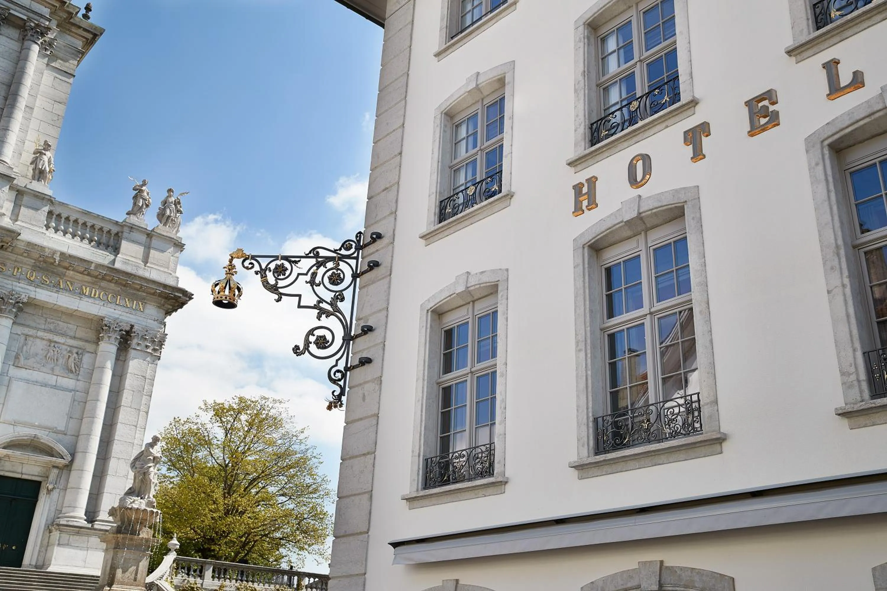 Property building in Boutique Hotel La Couronne