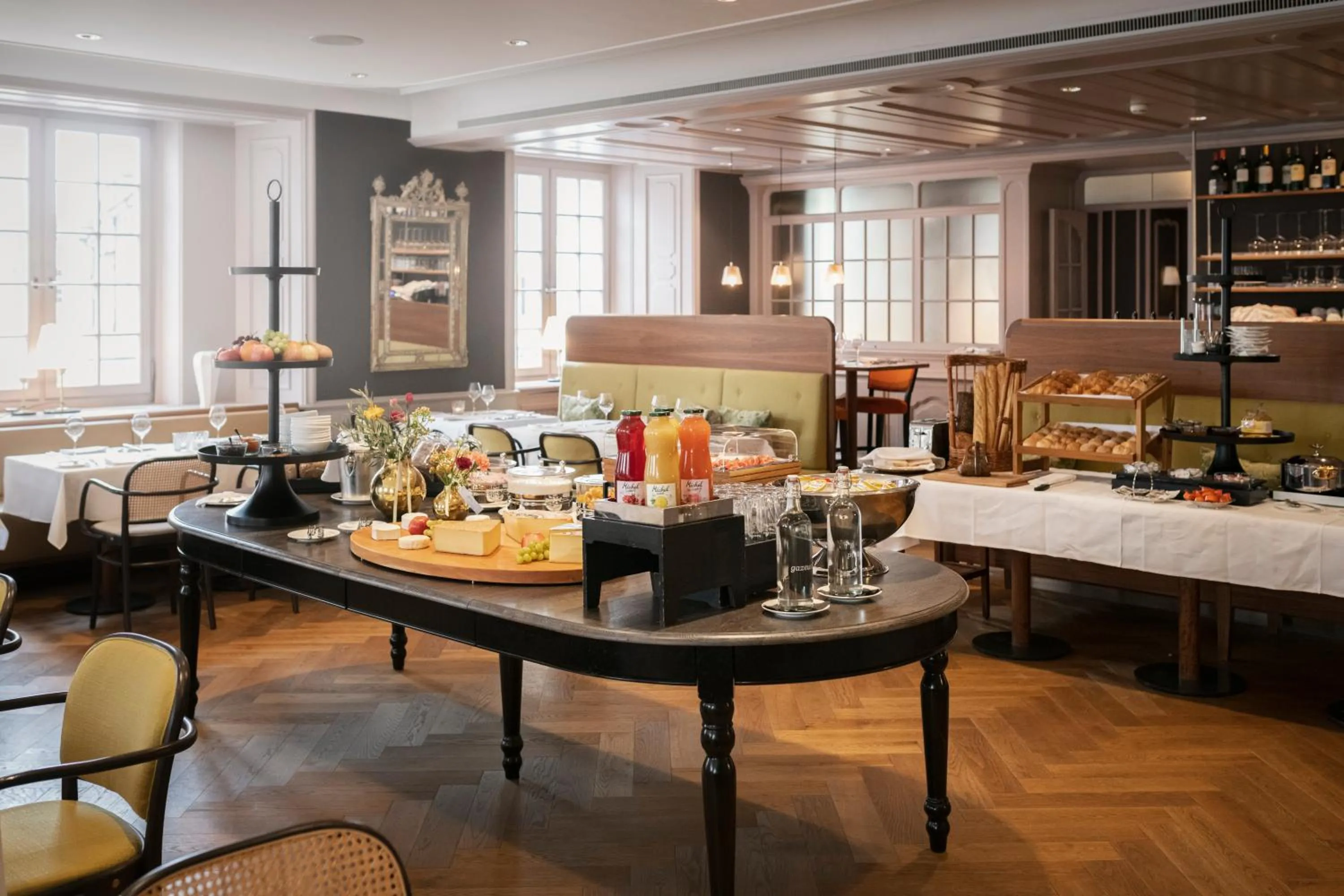 Buffet breakfast in Boutique Hotel La Couronne