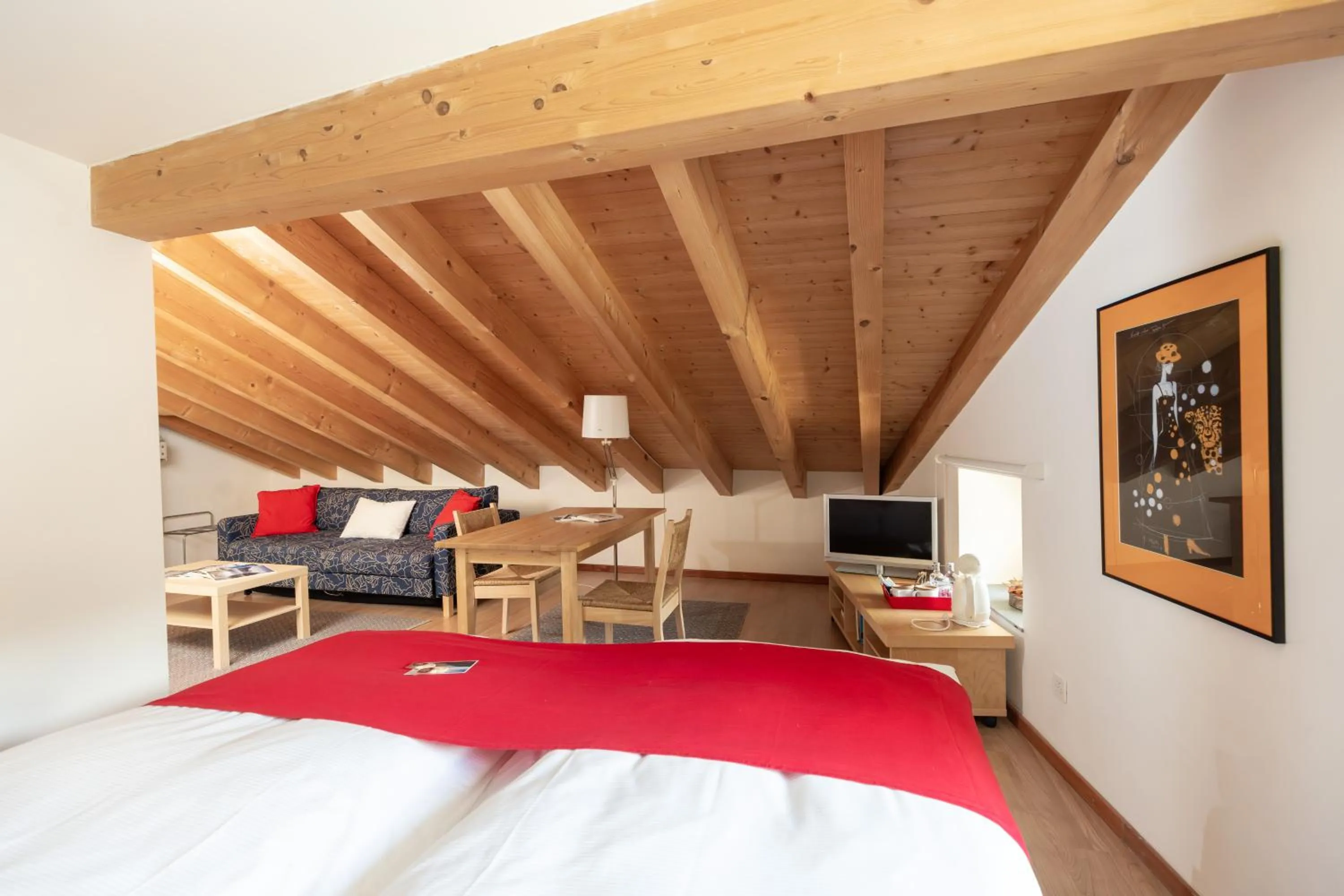 Photo of the whole room in Palazzo Mysanus Samedan