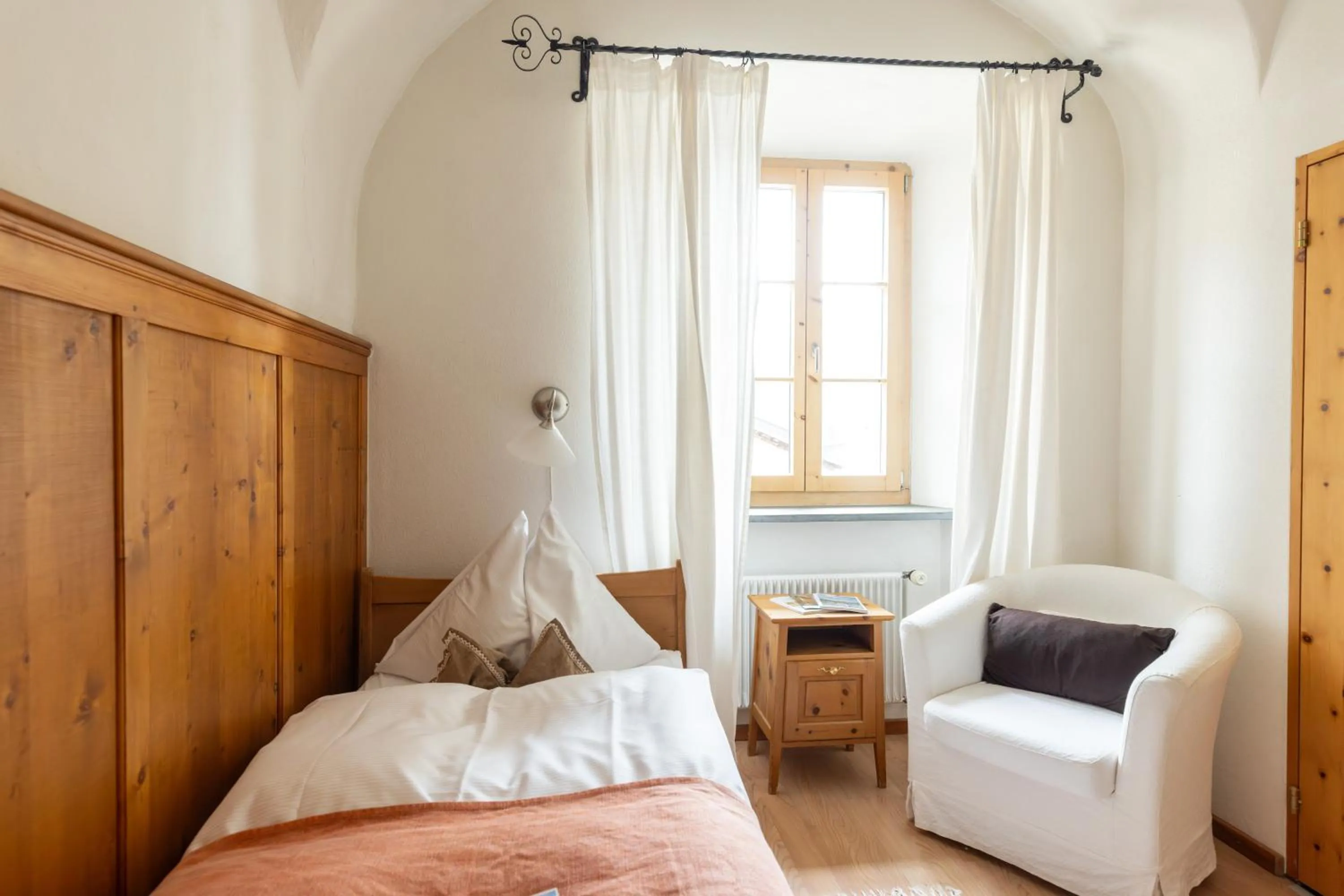 Photo of the whole room in Palazzo Mysanus Samedan