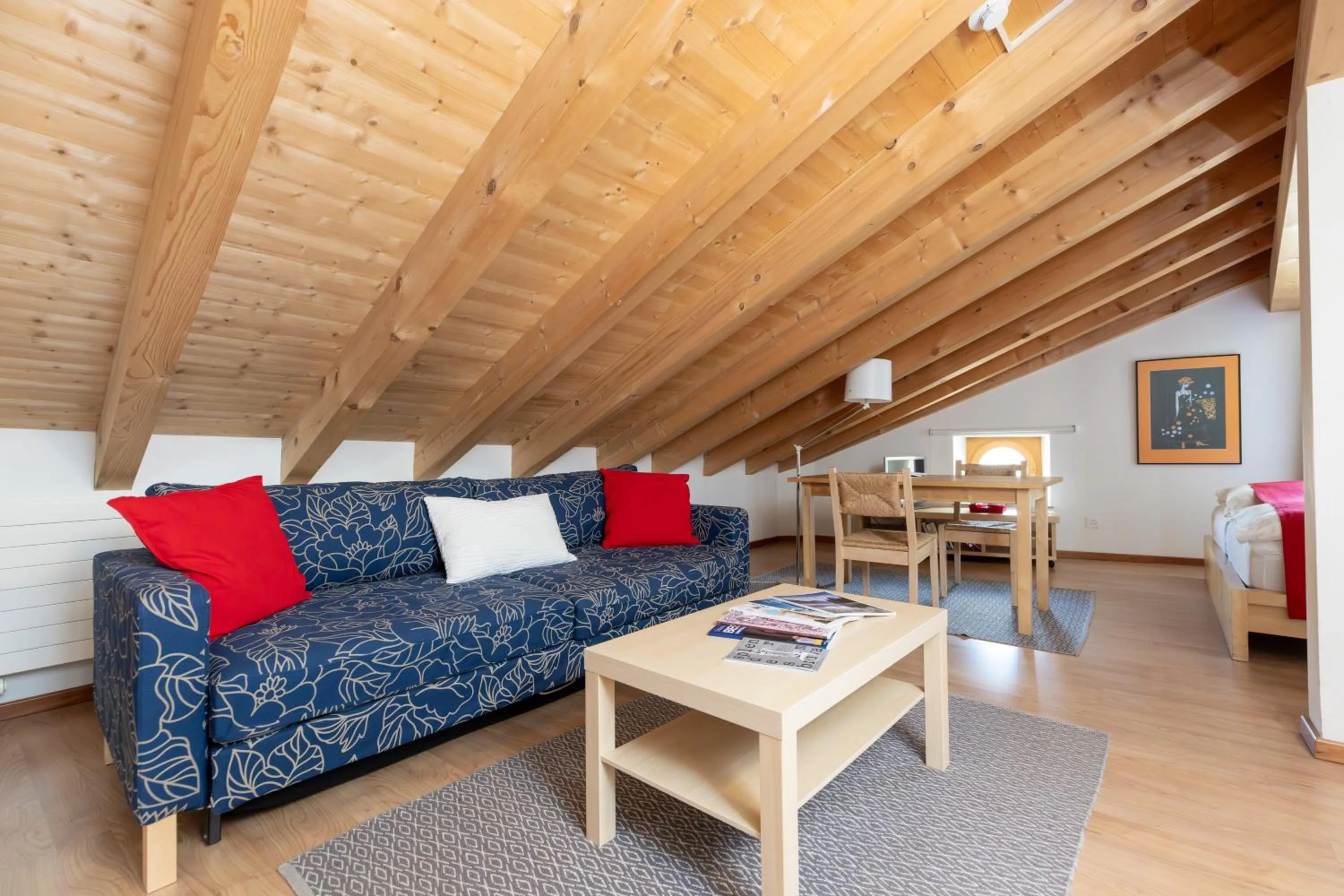 Photo of the whole room in Palazzo Mysanus Samedan