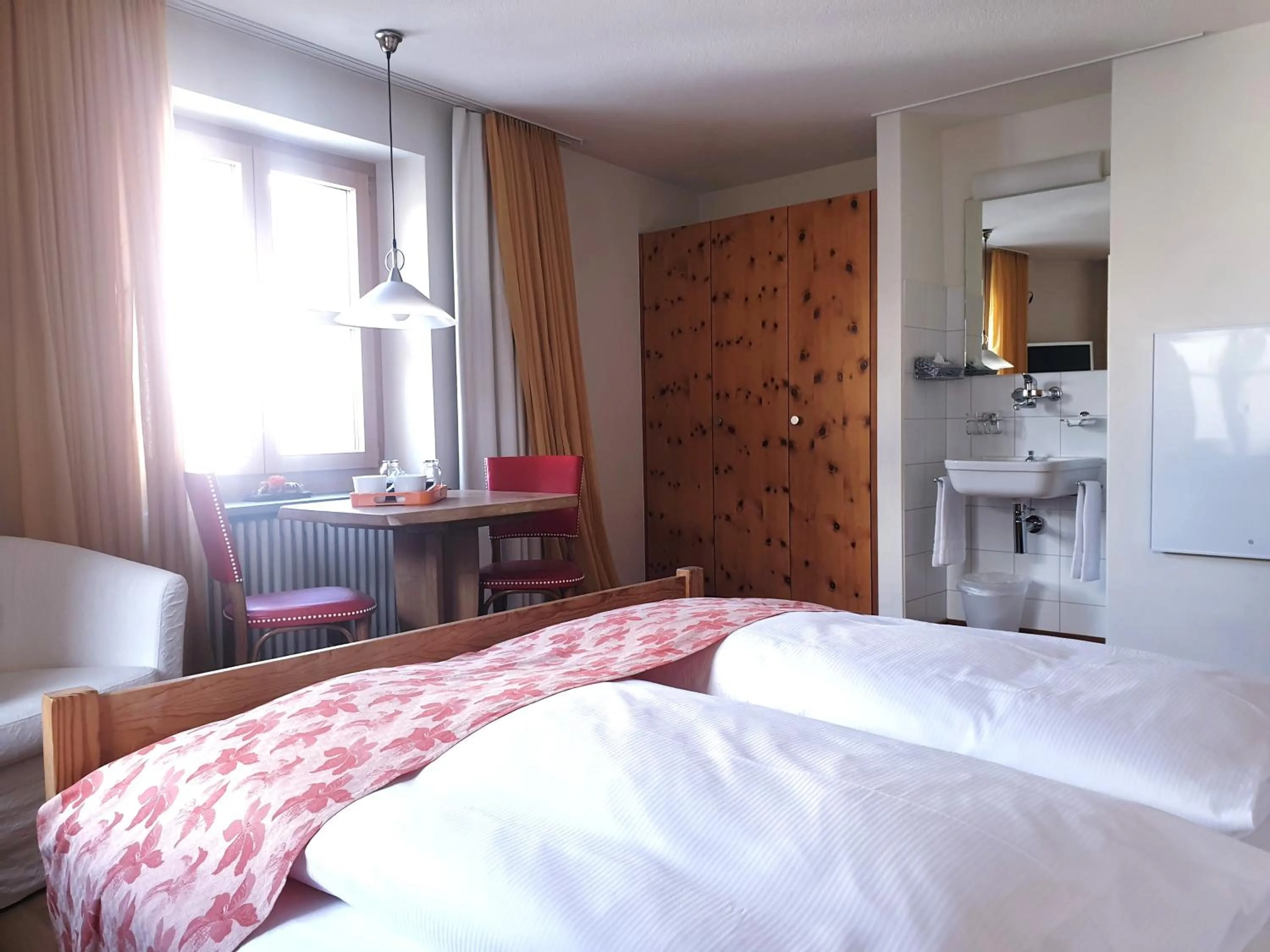 Photo of the whole room in Palazzo Mysanus Samedan