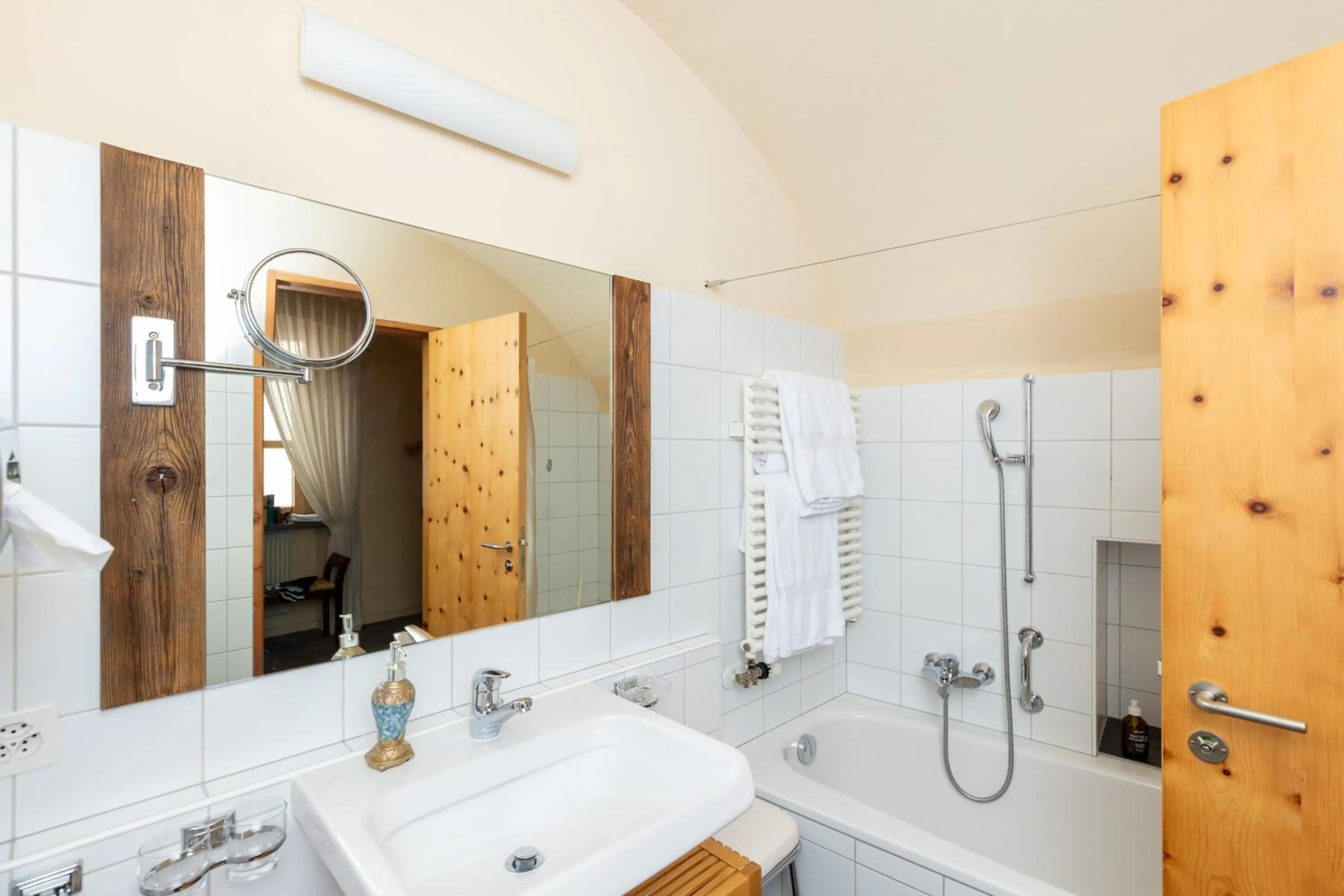 Bathroom in Palazzo Mysanus Samedan