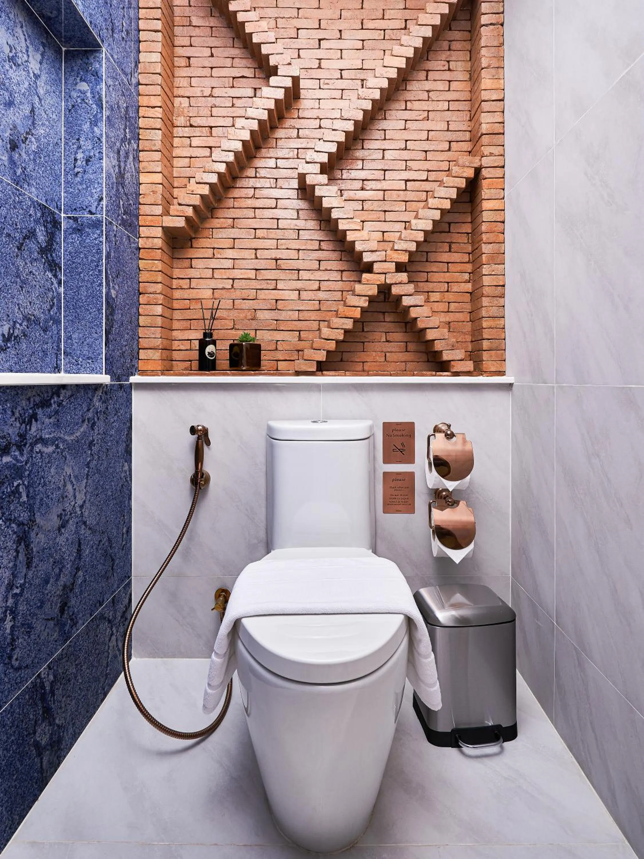 Toilet in THE MOMENT CHIANGMAI - Seasonal Design Boutique