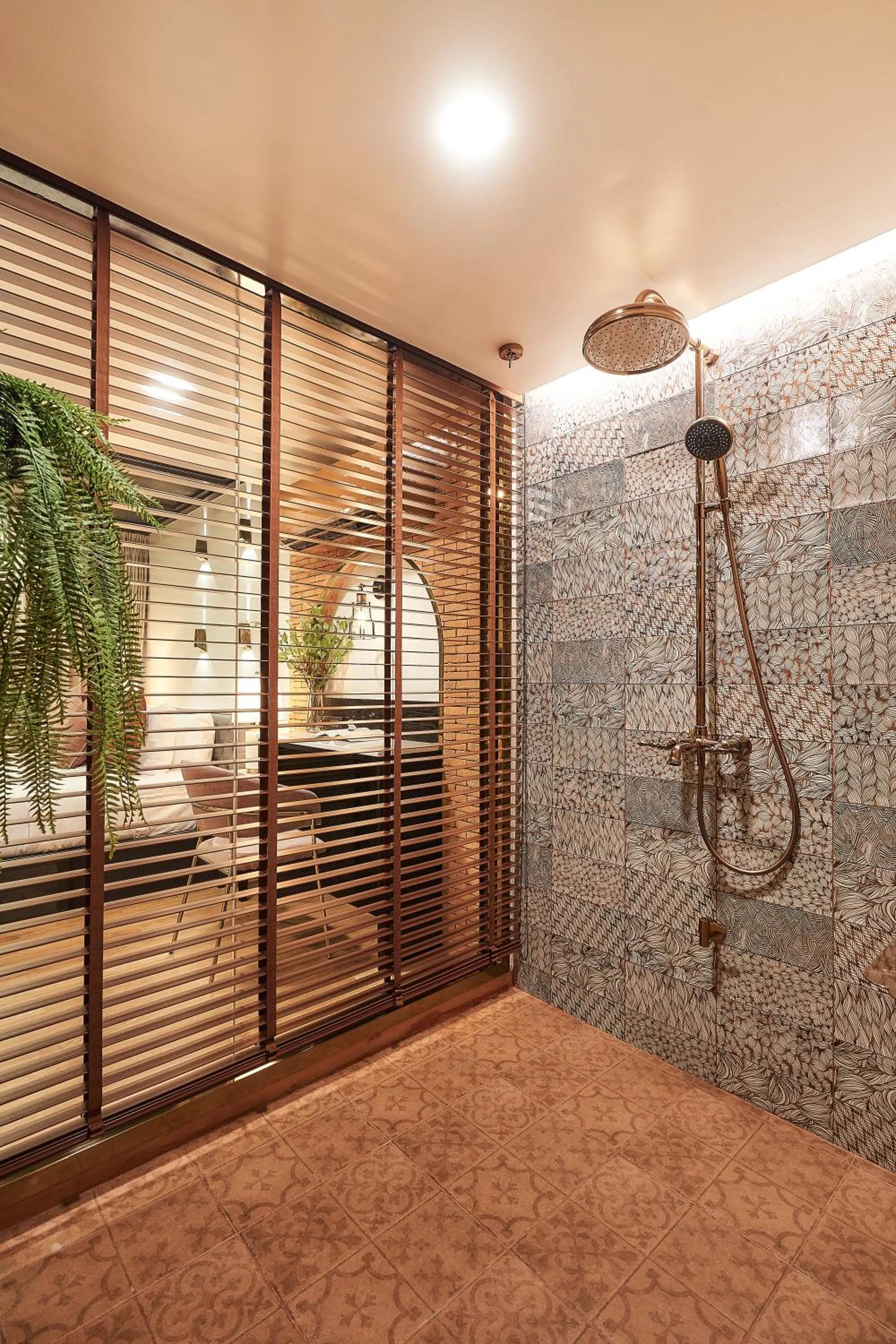 Shower in THE MOMENT CHIANGMAI - Seasonal Design Boutique