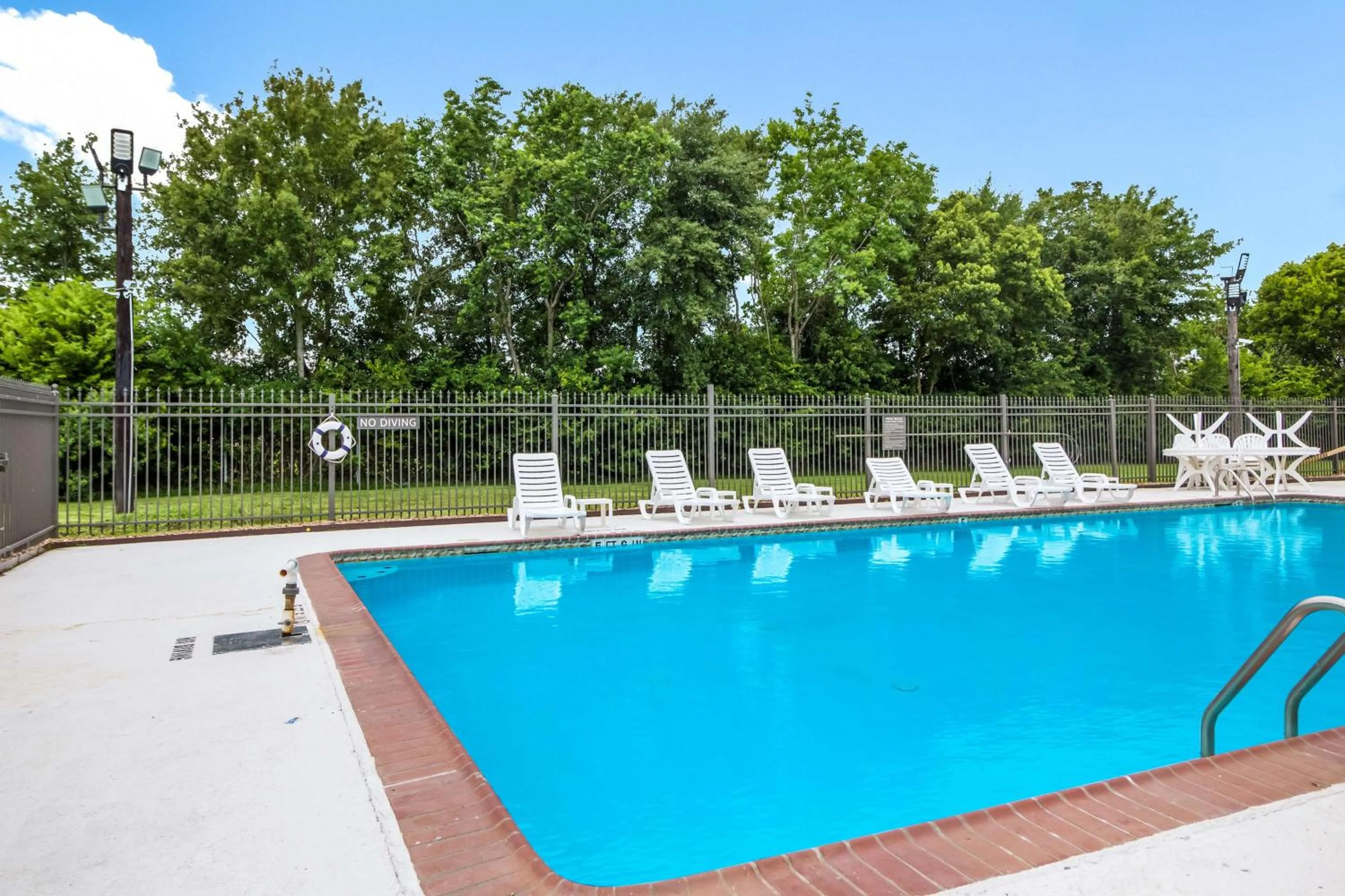 On site in Motel 6 Groves, Tx