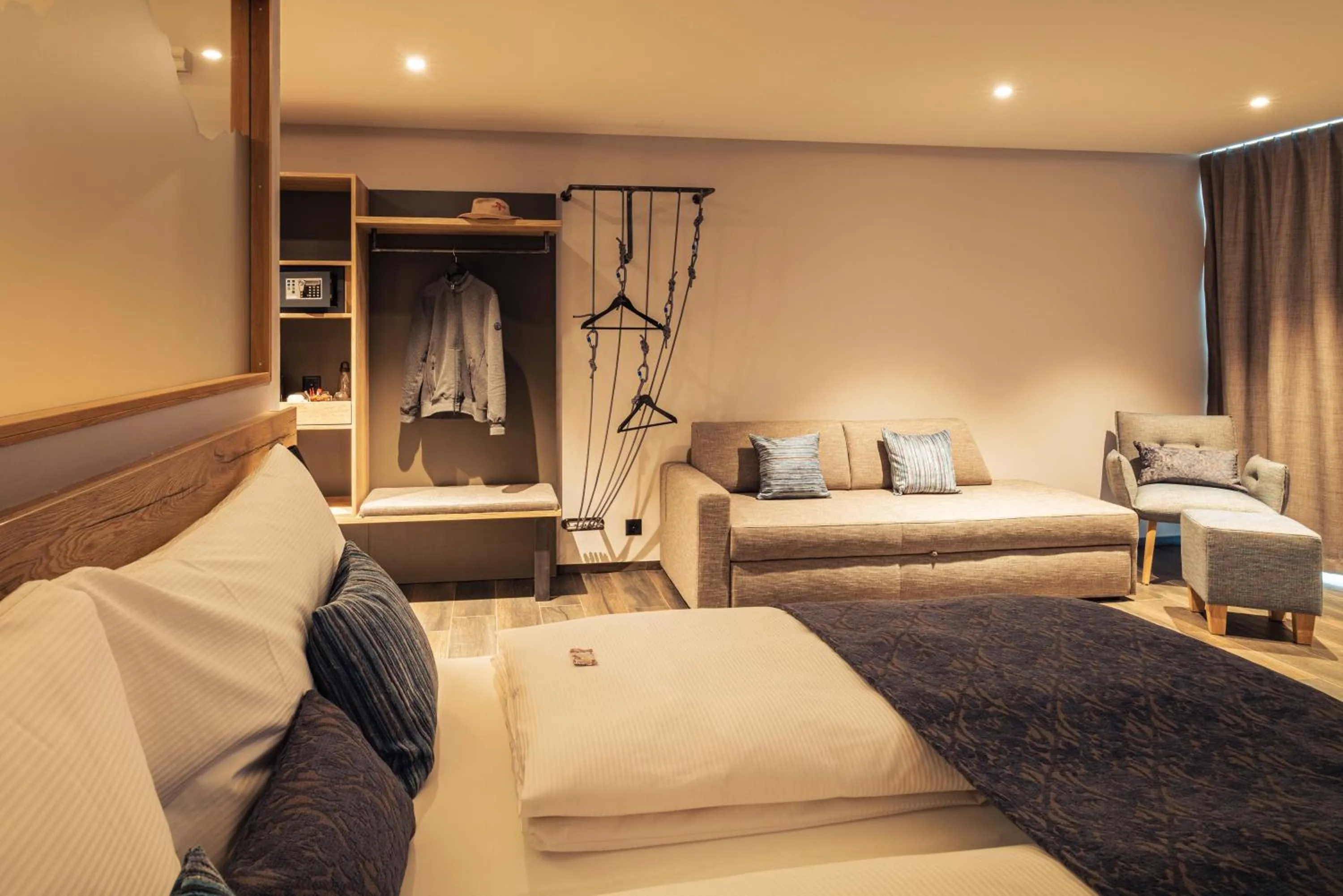 Photo of the whole room, Bed in Hotel Edelweiss Superior