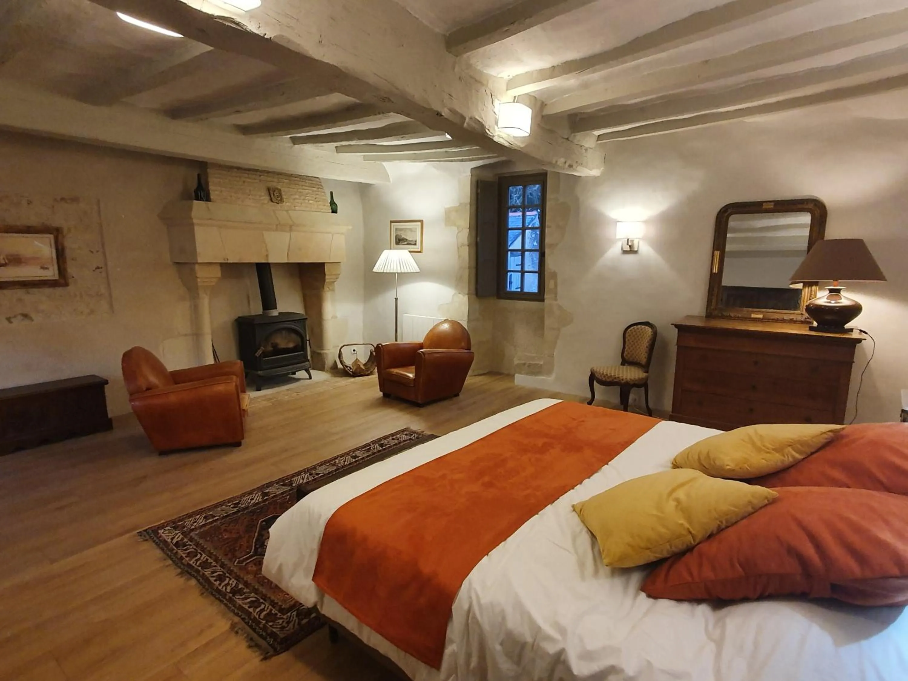 Bed in Manoir du Bellay