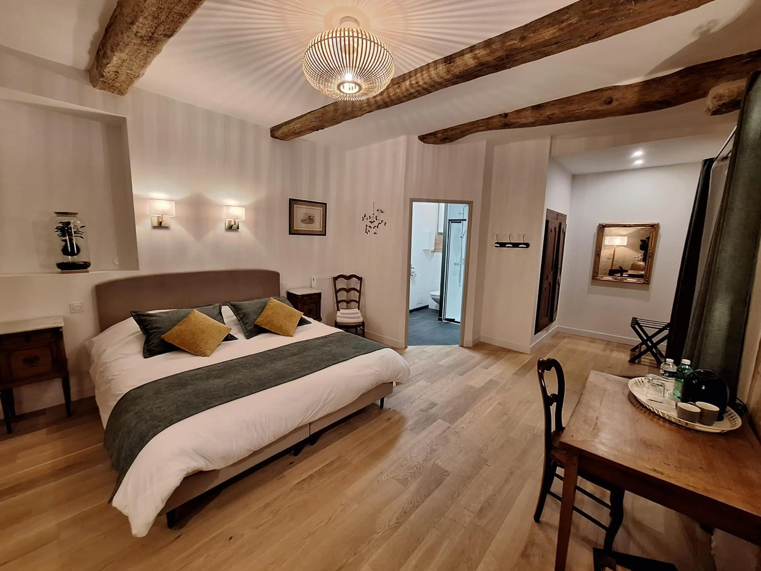 Bed in Manoir du Bellay