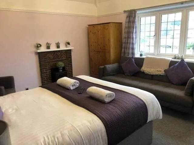 Bedroom, Bed in The George Inn Middle Wallop