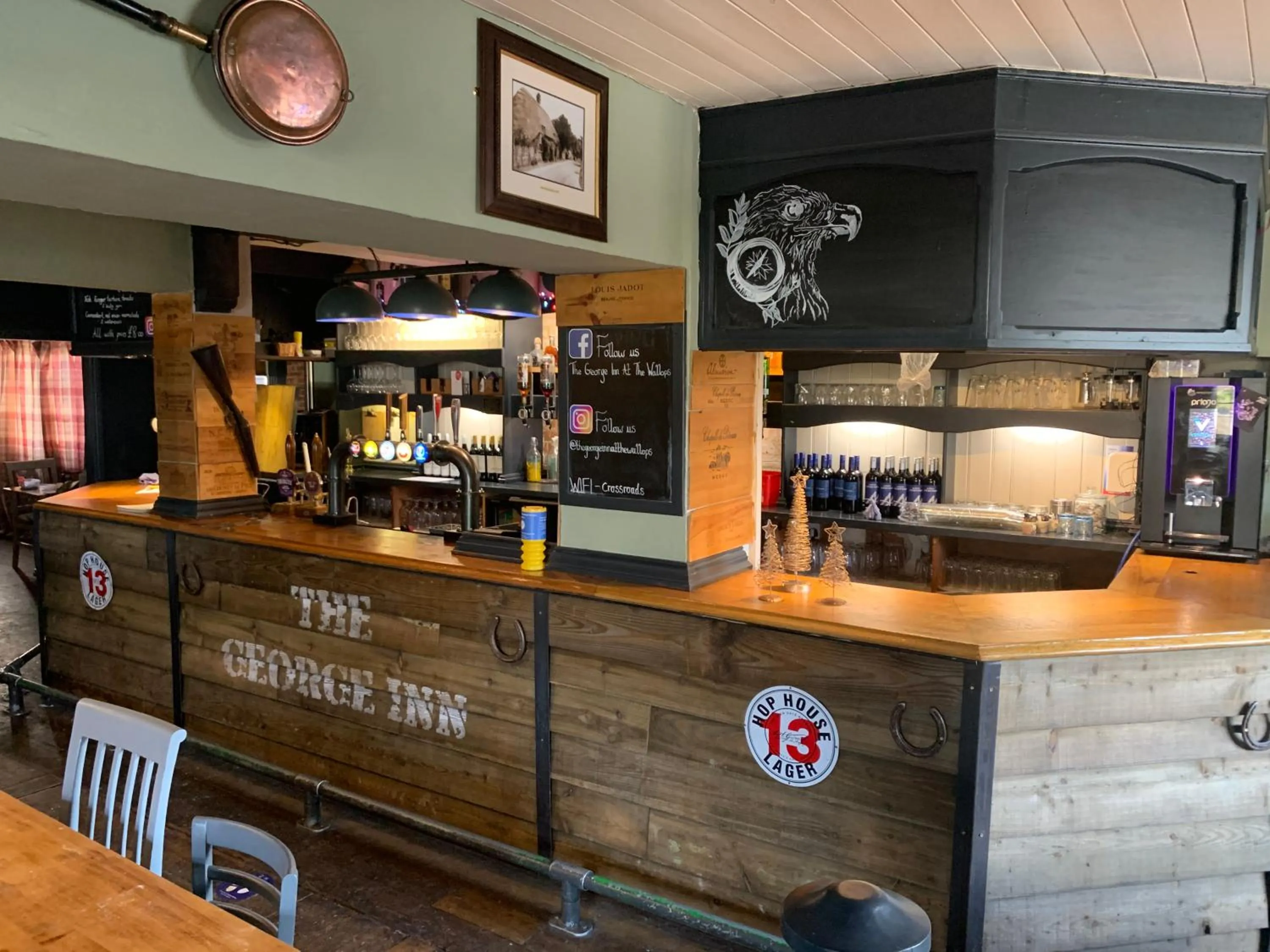 Lounge or bar in The George Inn Middle Wallop