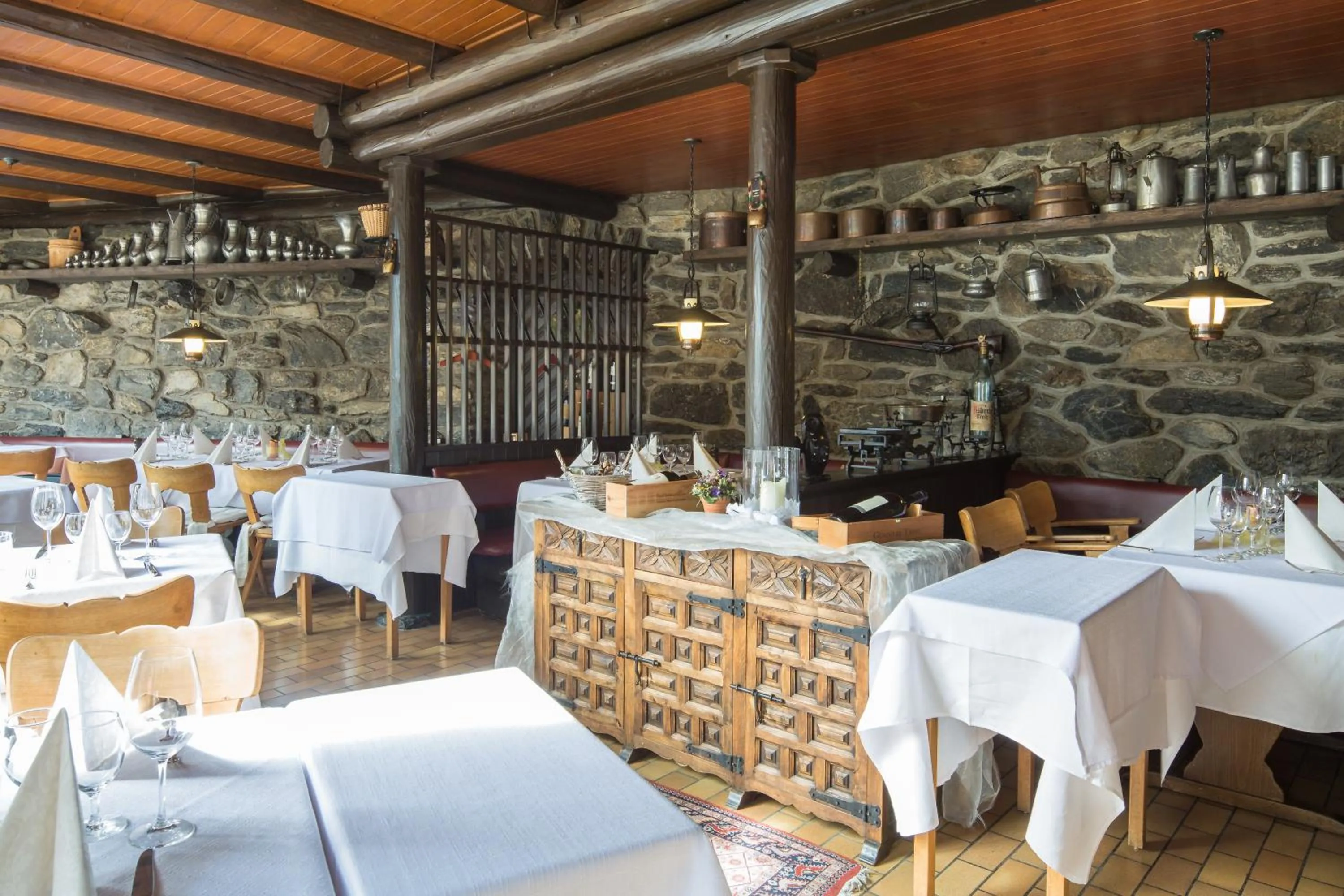 Restaurant/places to eat in Hotel Blumental