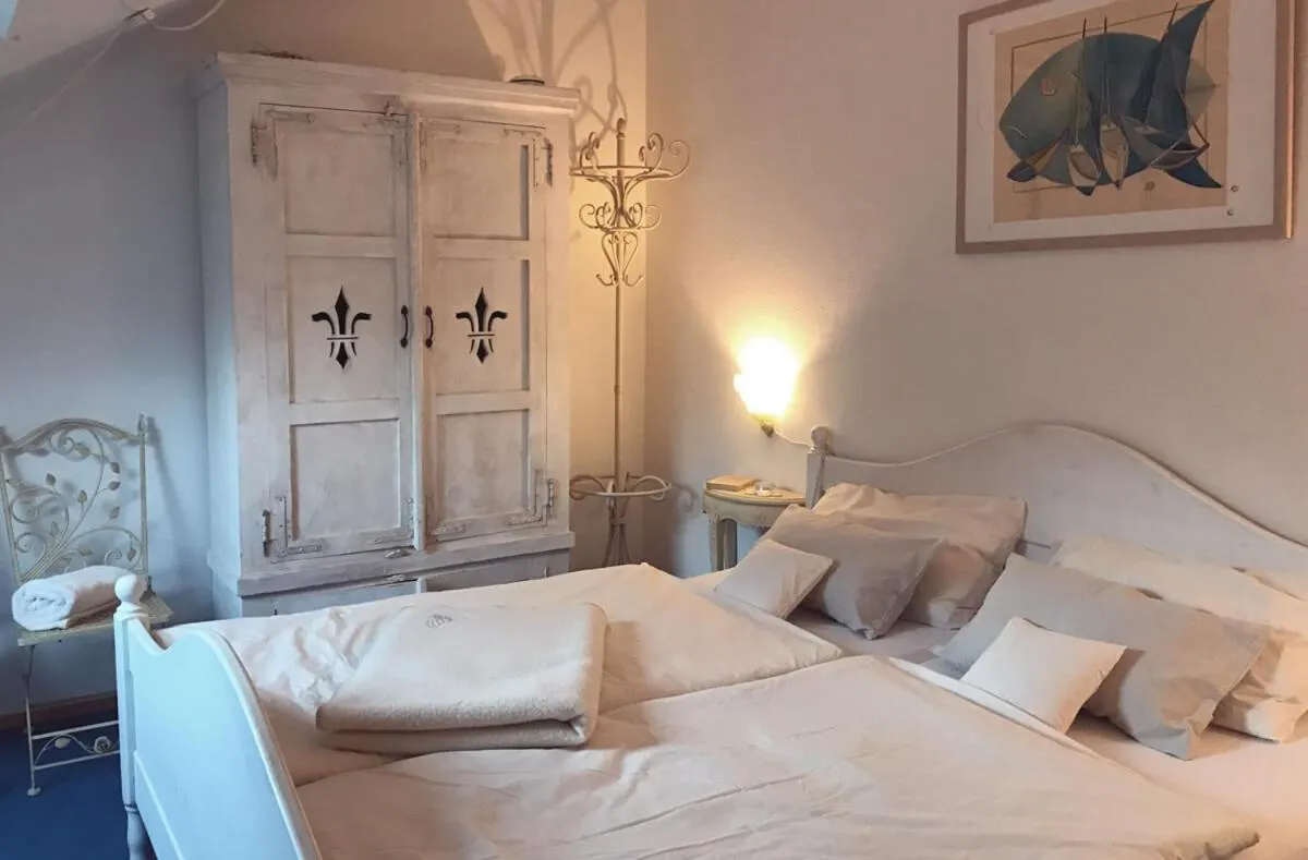 Bed in Landhotel Untere Mühle