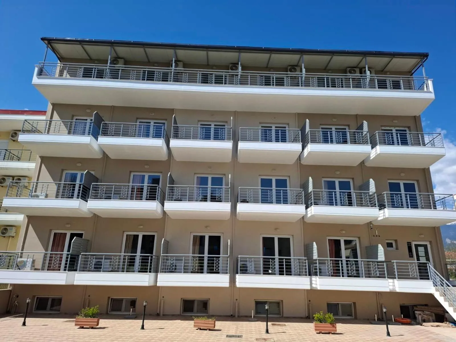 Atrium Hotel