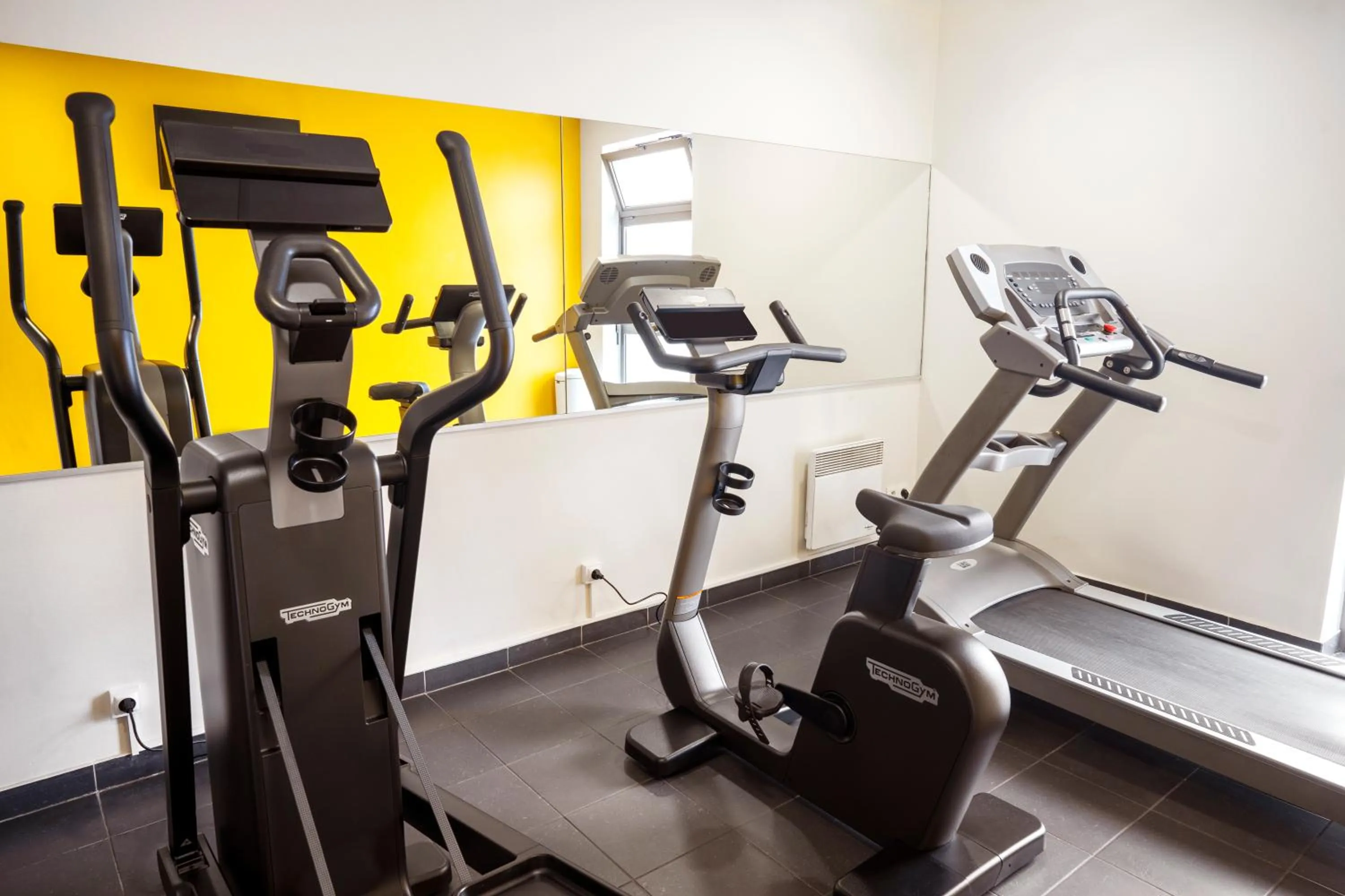Fitness centre/facilities in Séjours & Affaires Paris Vincennes