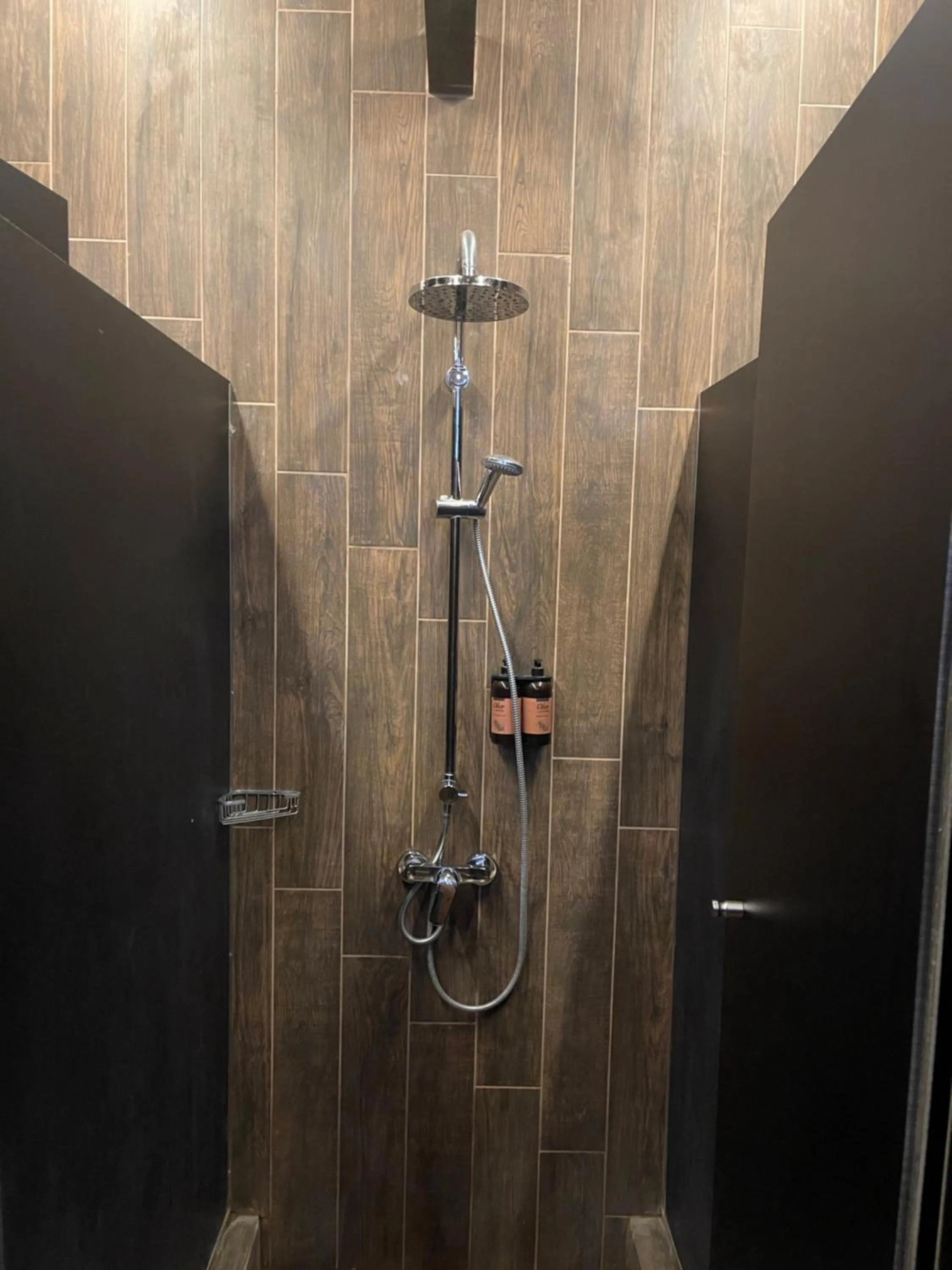 Shower in LONGOSPHERE GLAMPING