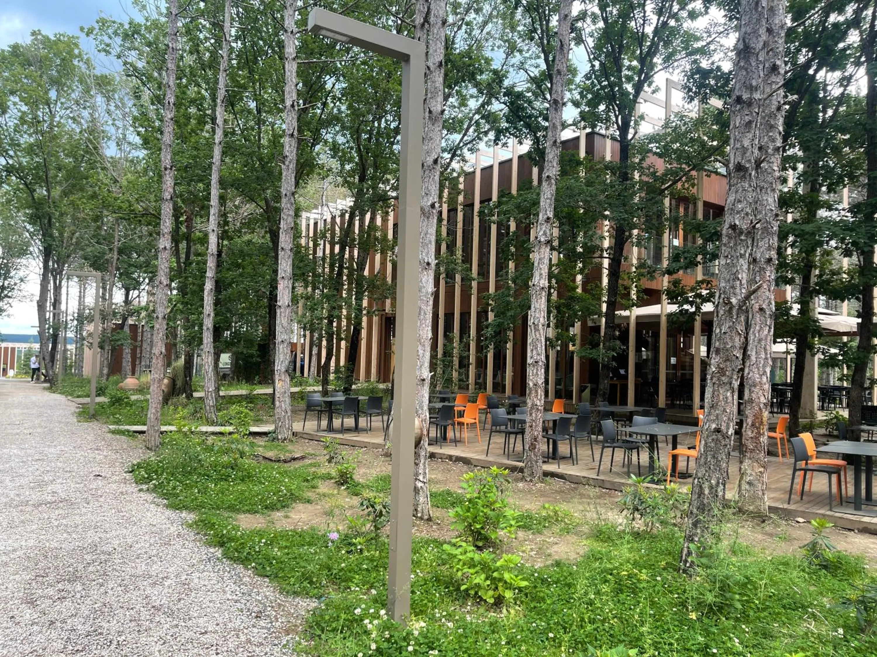 Restaurant/places to eat in LONGOSPHERE GLAMPING