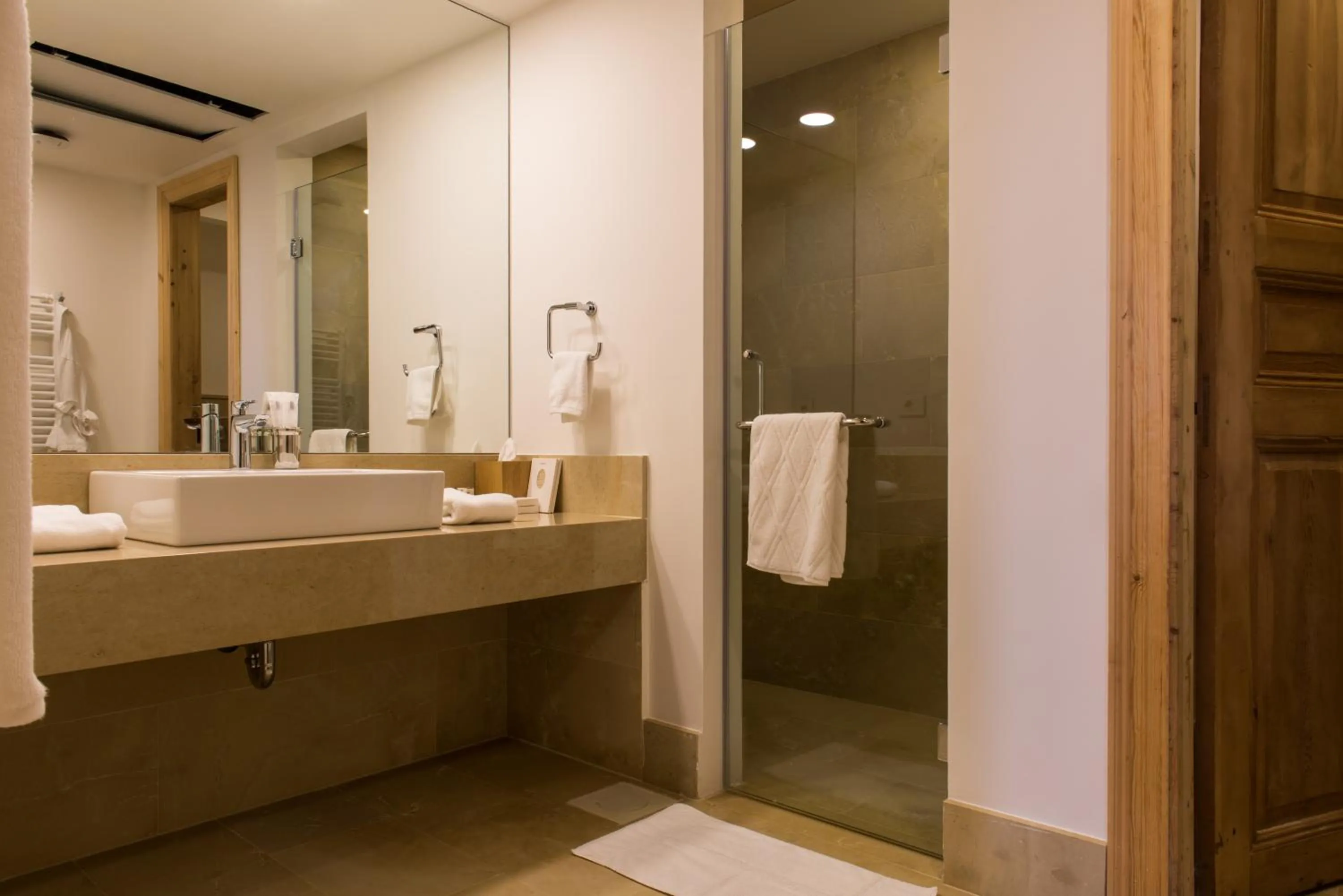 Bathroom in Arthaus Beirut