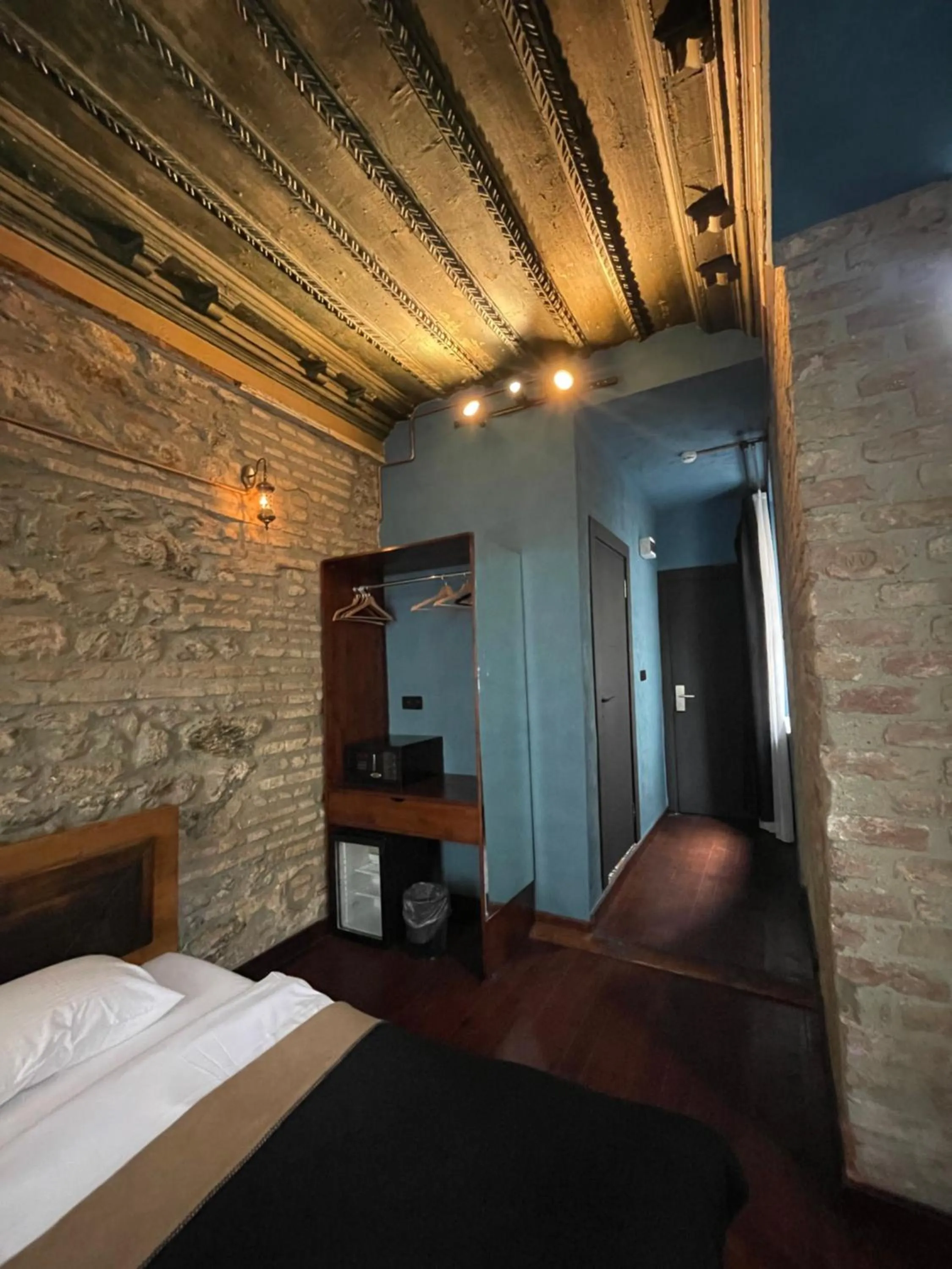 Photo of the whole room, Bed in Reu de Hotel