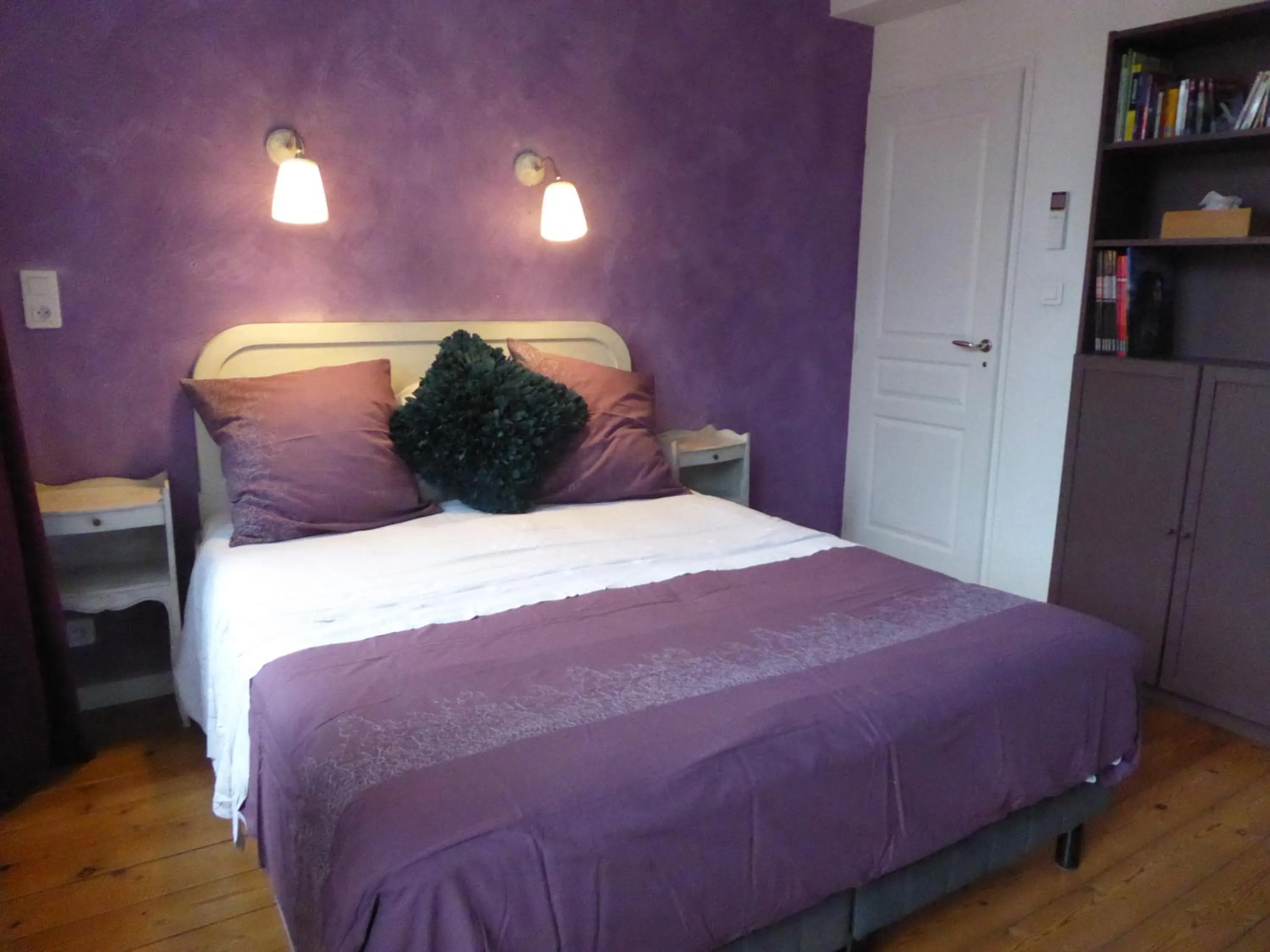 Bedroom, Bed in La Maison Bastide