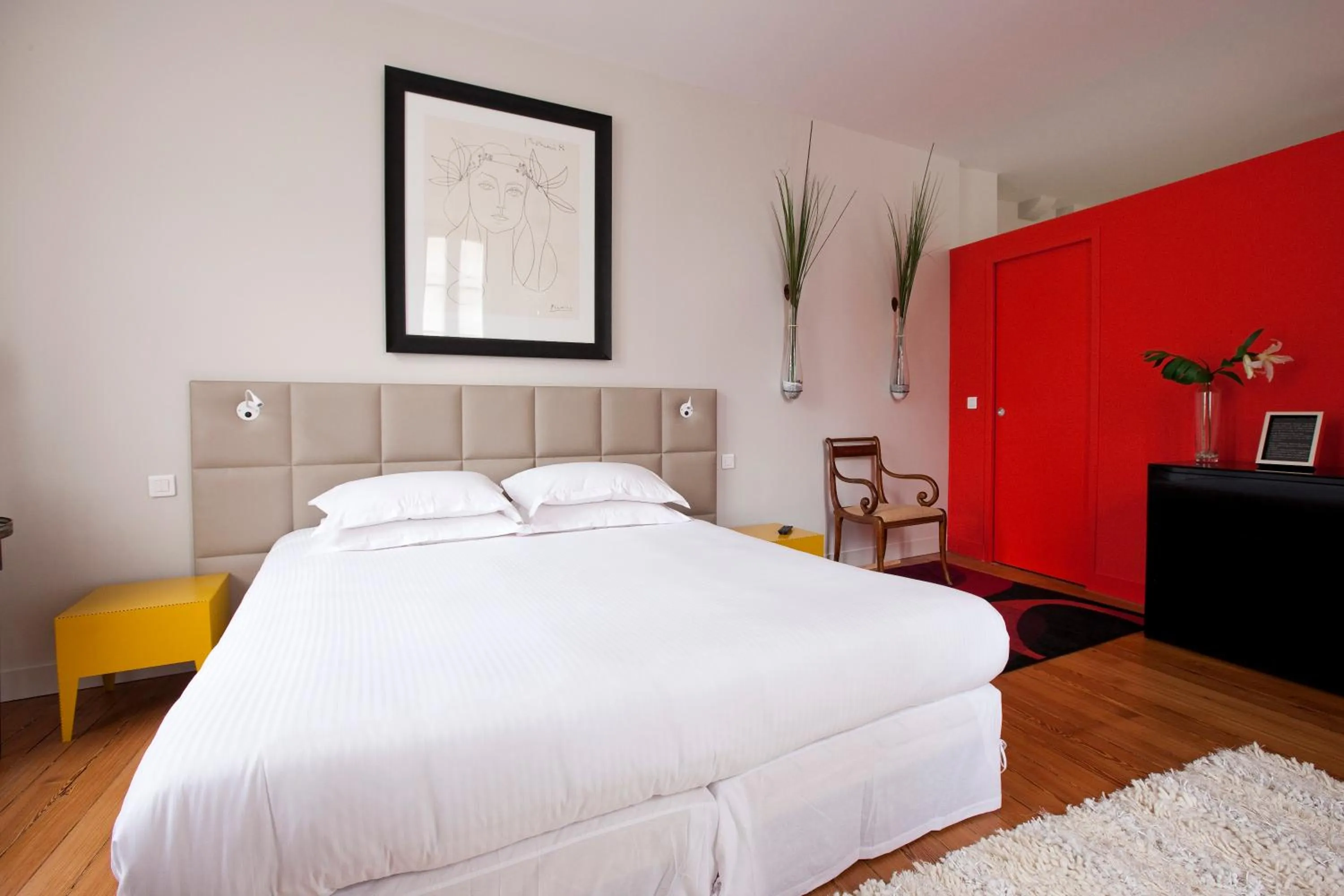 Bedroom, Bed in Une Chambre Chez Dupont