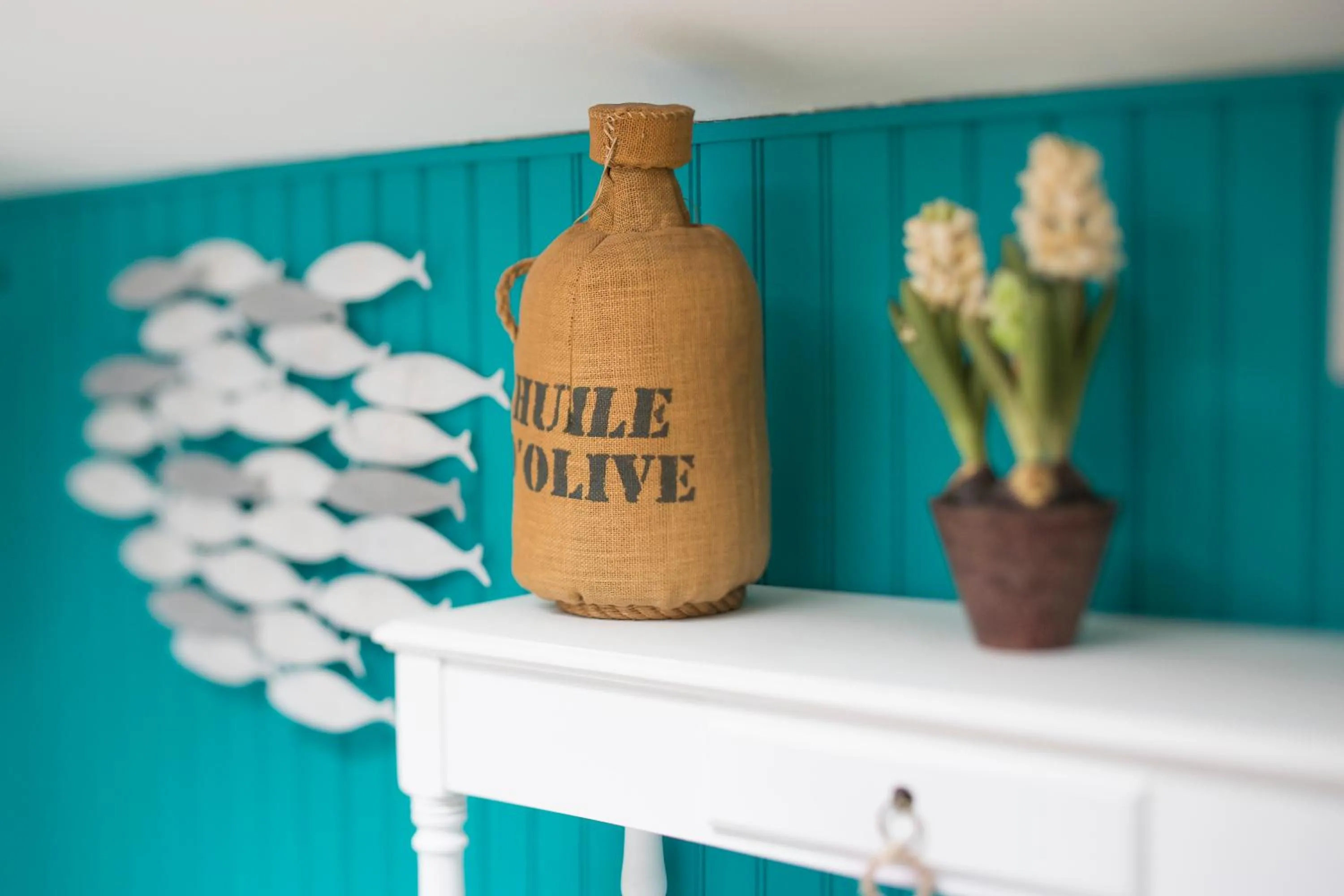 Decorative detail in Une Chambre Chez Dupont
