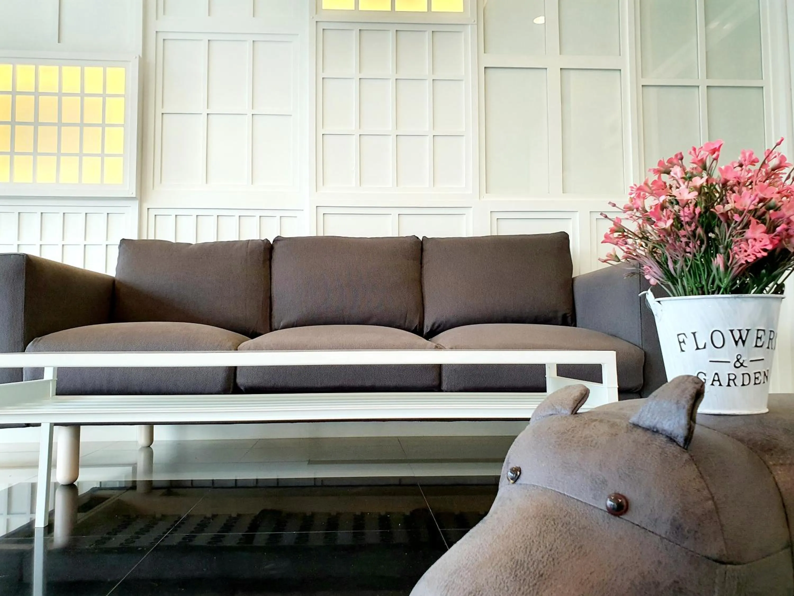 Living room in Tiny Krabi Hotel