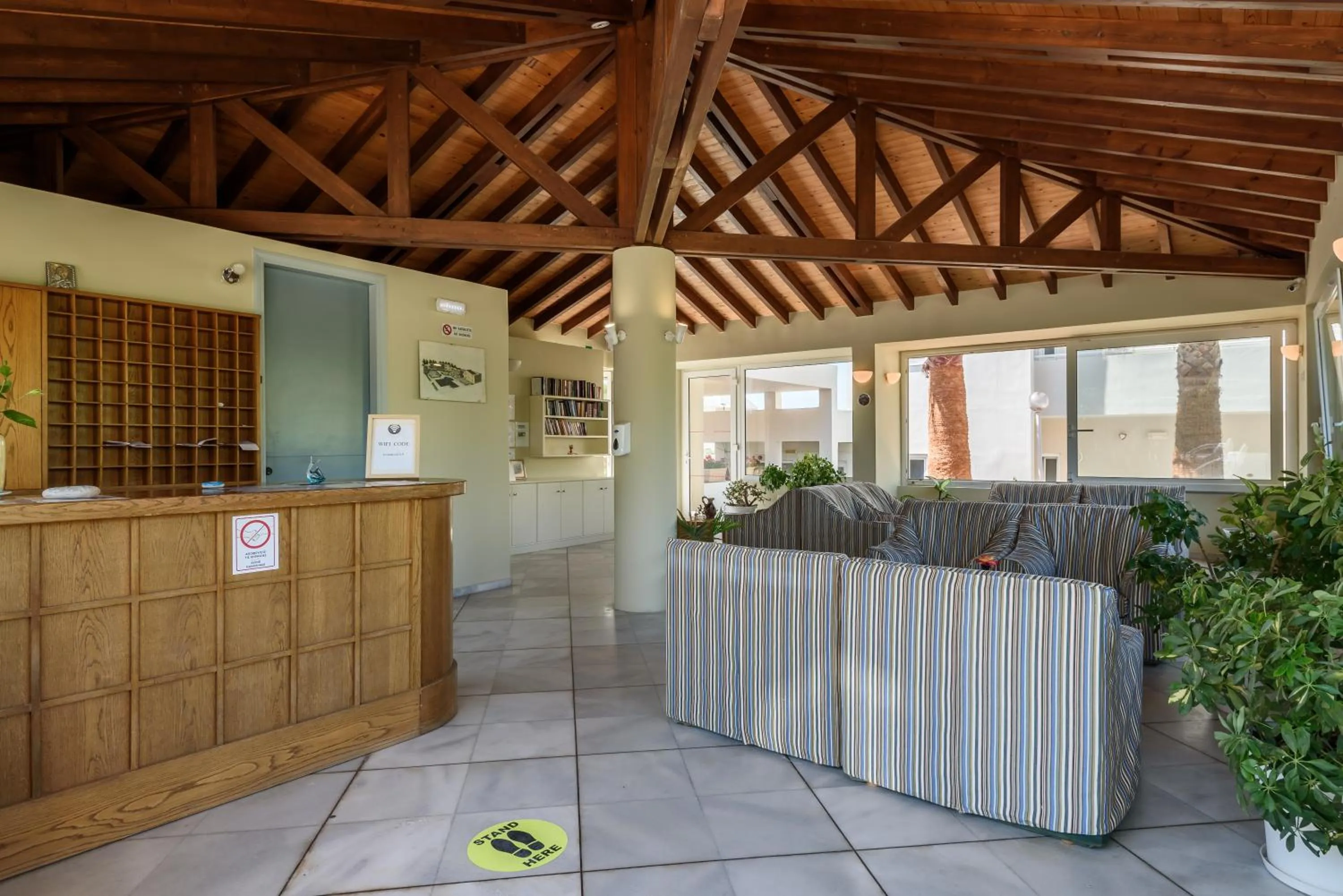 Communal lounge/ TV room in Kostakis Beach