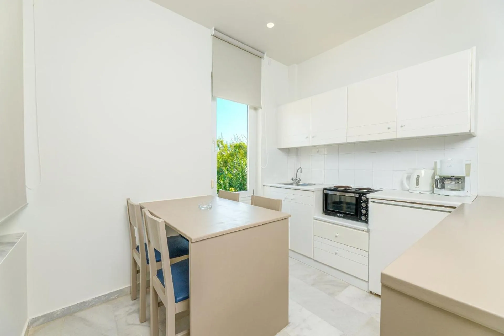 Dining area in Kostakis Beach