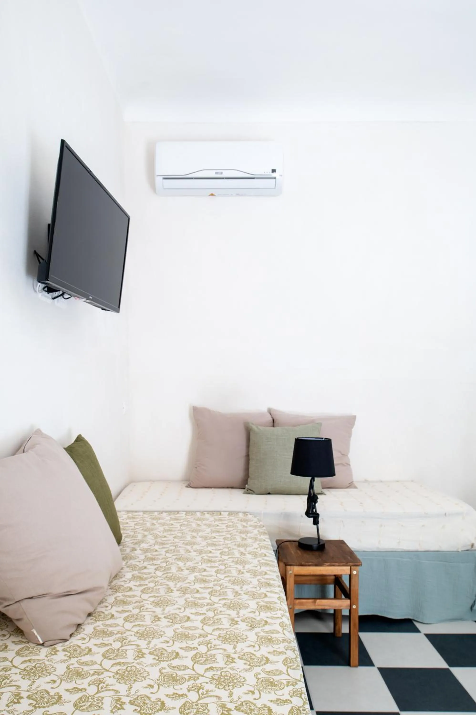 Bedroom, Bed in A Calata