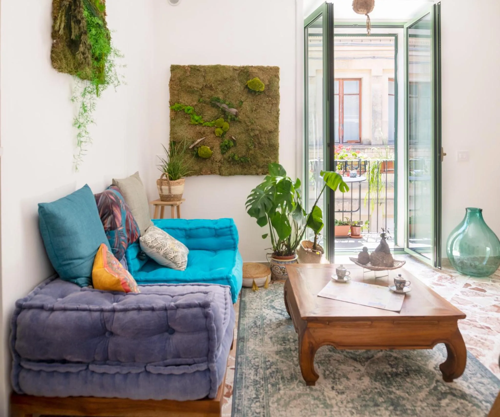 Communal lounge/ TV room in A Calata