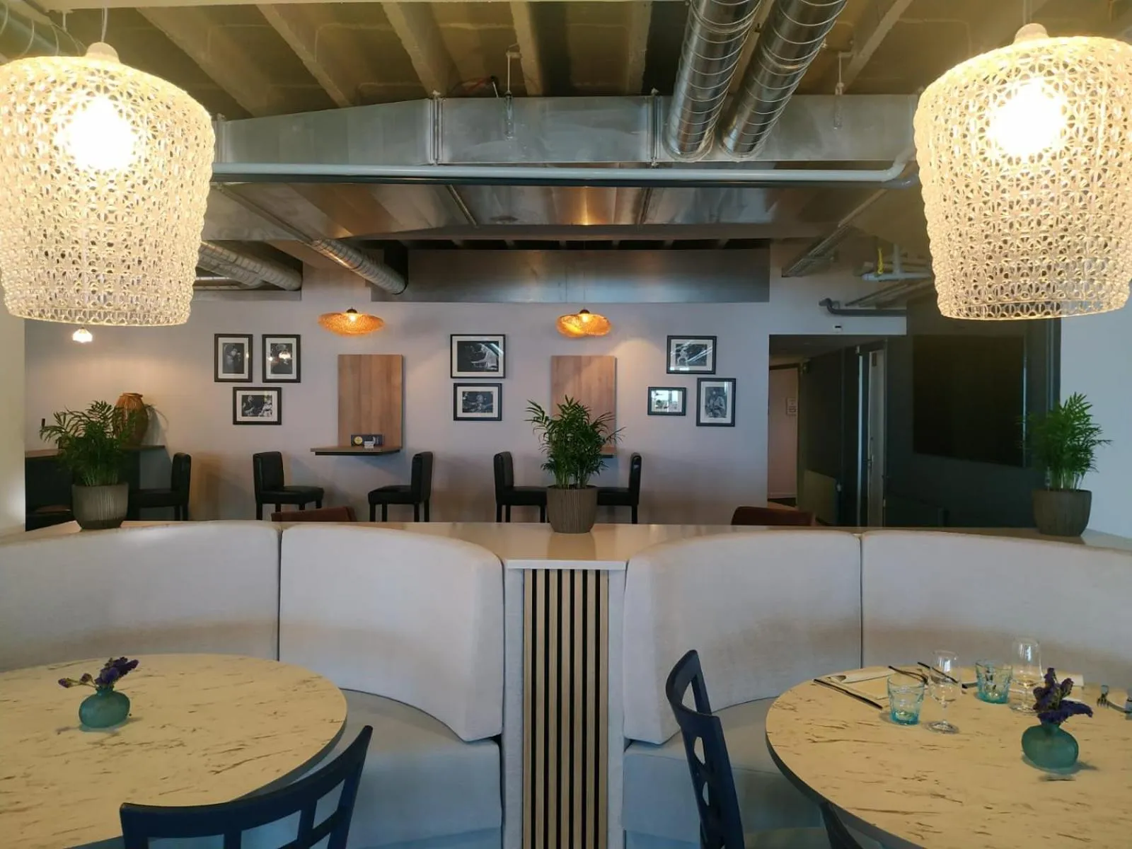 Restaurant/places to eat in Hotel Eden Palace au Lac